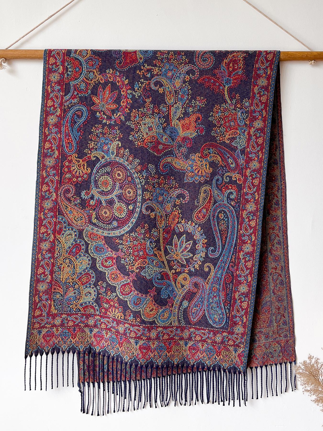 Women's Boho Style Paisley Print Scarf, Fall Winter Woven Fabric, Fitted Design, Soft Warm Accessory for Daily Wear & Modern Fashion