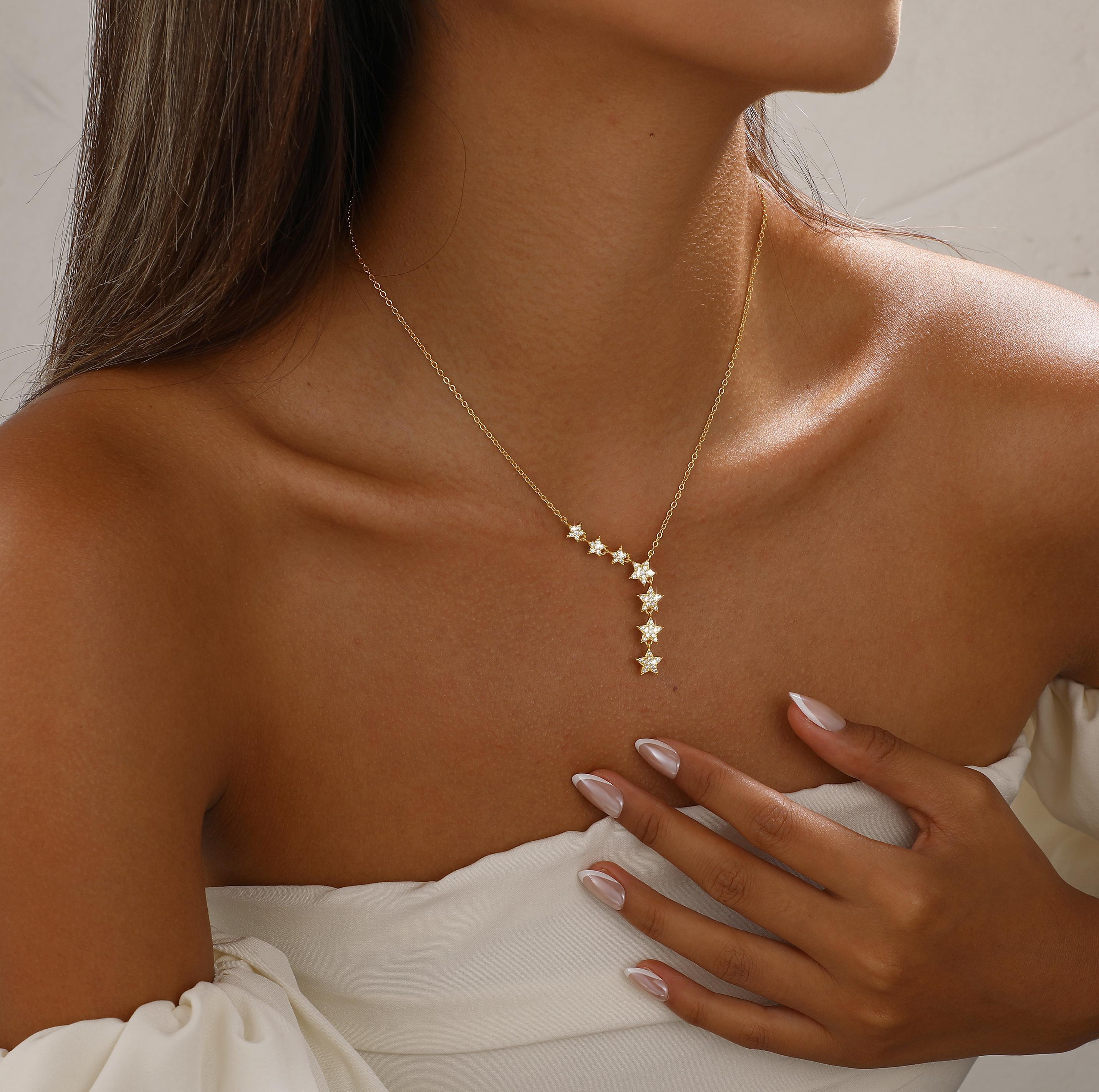 CAROVO Crystal Dainty Star Necklace for Women 18K Gold Plated Star CZ Charm Statement Y-Necklace Gold/Silver Shining Exquisite Choker Necklace for Women Adjustable Jewelry Gifts SpringStatements