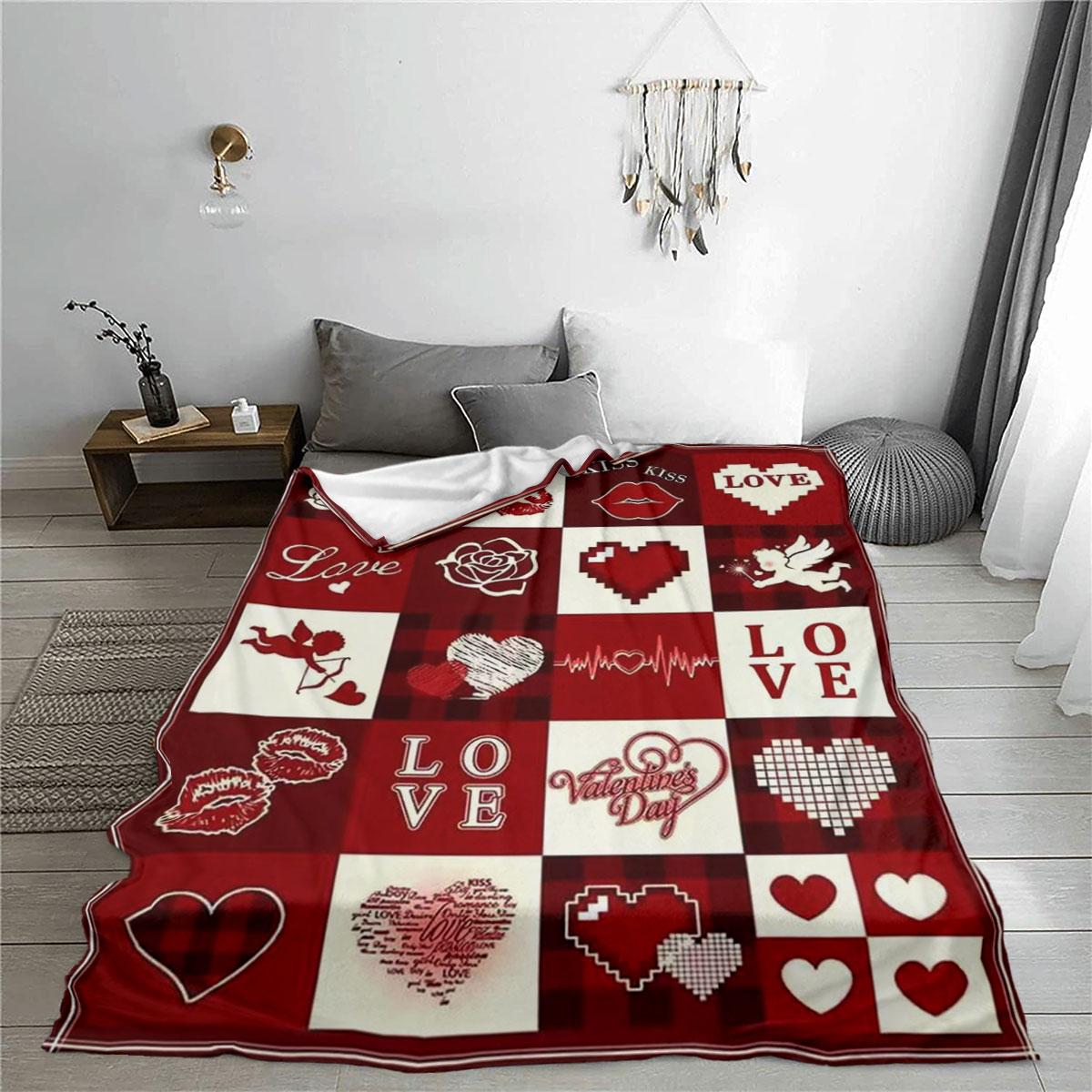 Letter Pattern Flannel Blanket, 1/2 Count Soft Throw Blanket, Air Conditioning Room Blanket, Suitable for Home and Office Warm Nap Blanket, Gift for Lovers
