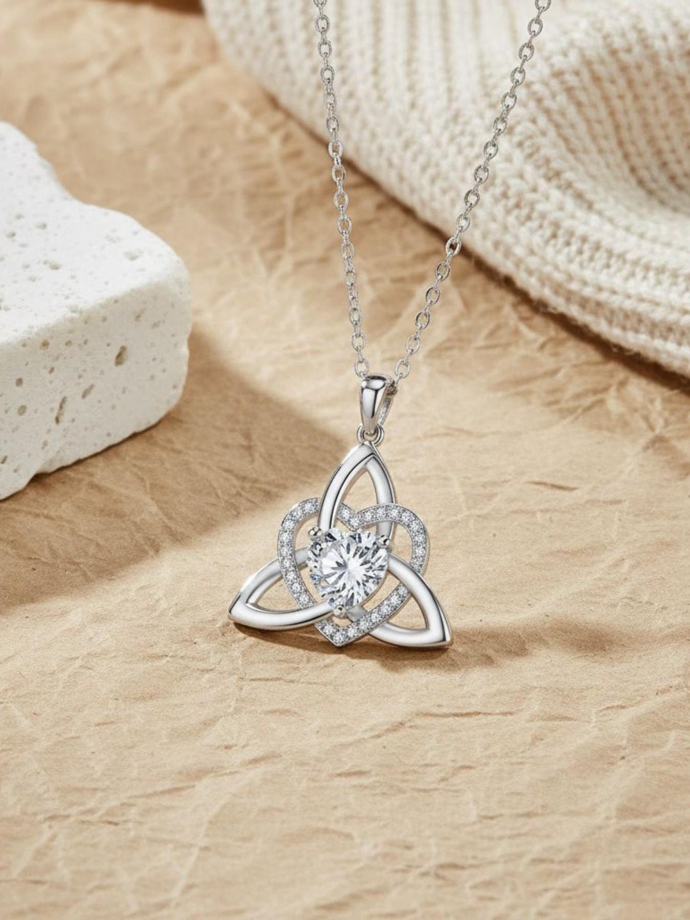 Eternal Star Knot Heart Vintage Celtic Witch Knot gemstone necklace.Paired with a red preserved rose gift box.Ideal gift for festivals, birthdays, Mother’s Day and Valentine’s Day.