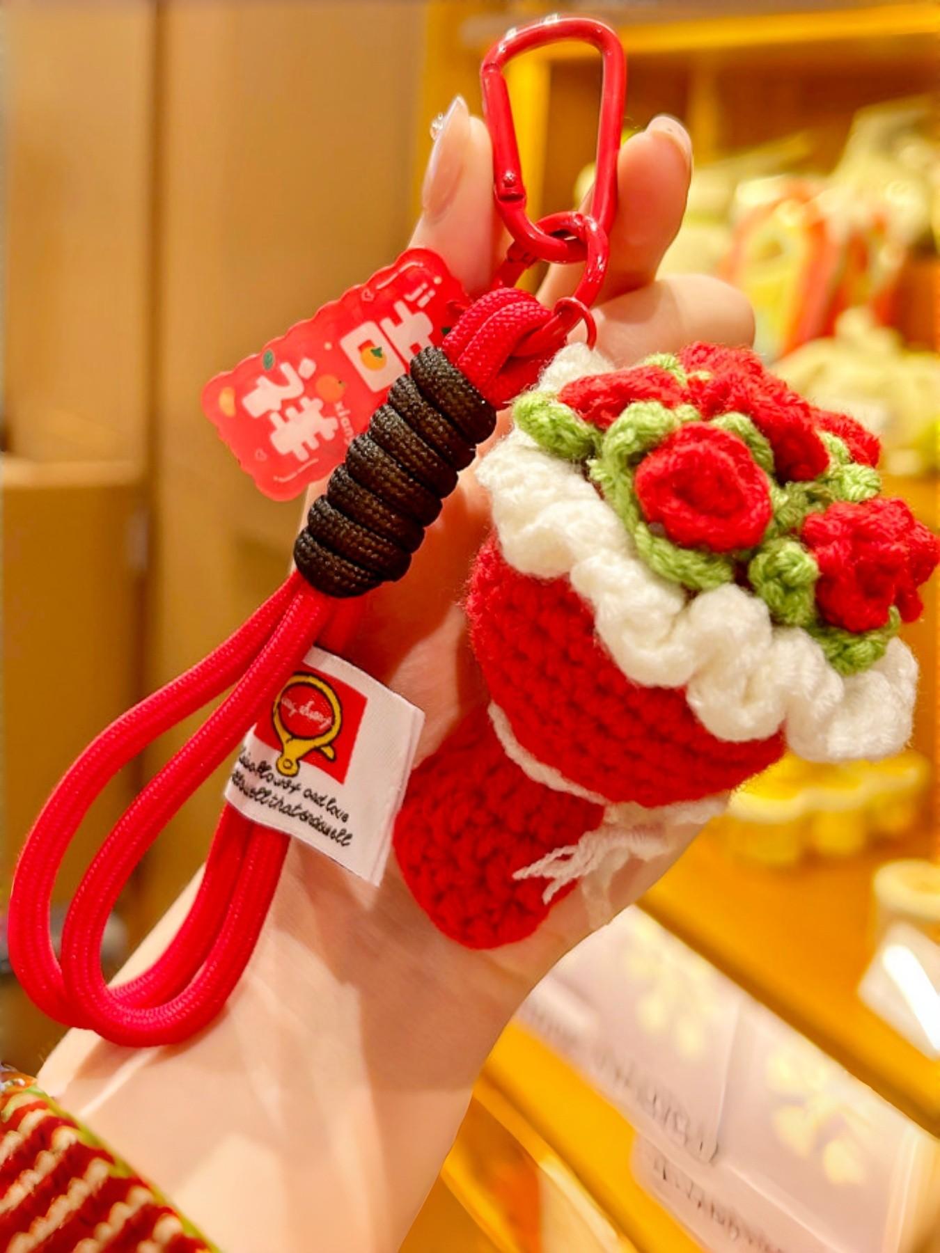 Handmade Crochet Mini Flower Bouquet Keychain Set Cute Knitted Rose Lavender Sunflower Pendant Key Ring Aesthetic Backpack Bag Charm Romantic Gift for Women Girls Her