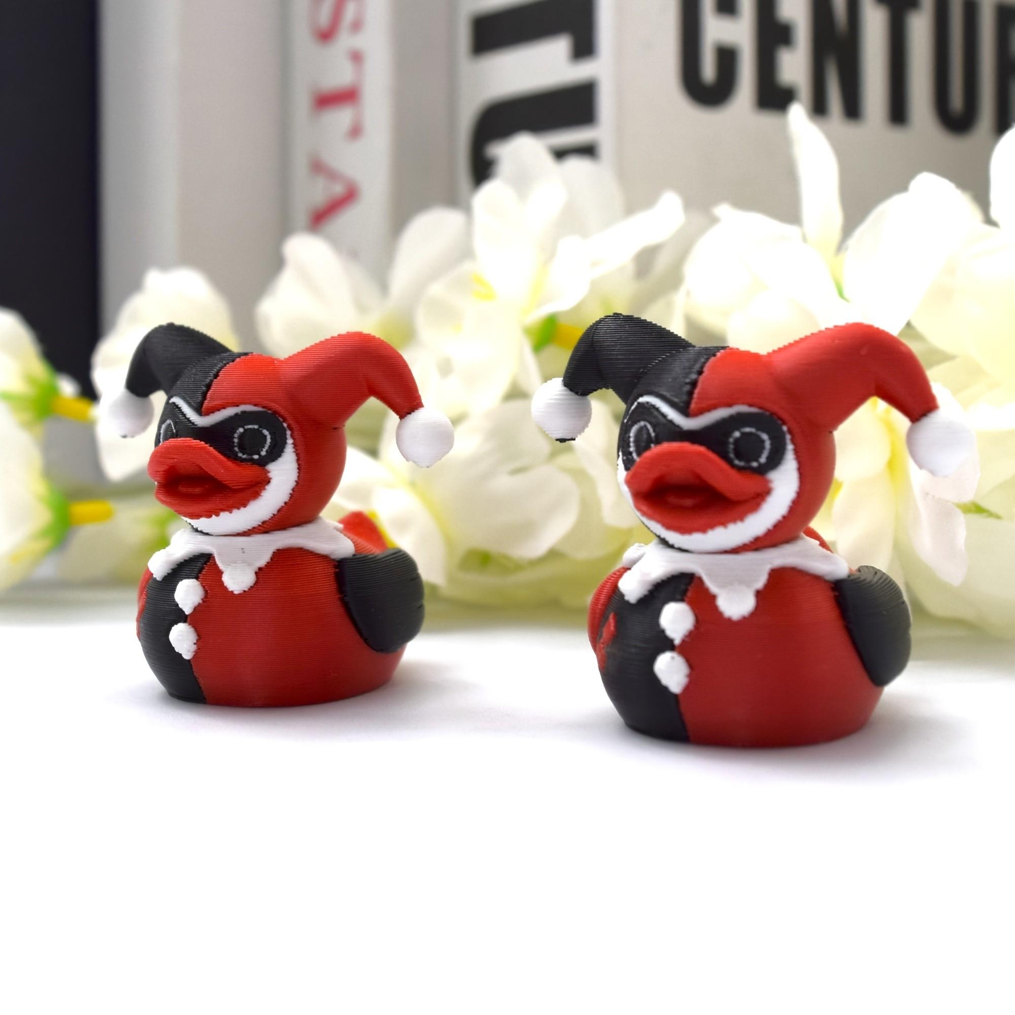 Cute Clown Duck Decorative Figurine, Fun Desk Ornament, Unique Gift for New Year & Valentine's Day, Collectible Item for Fans