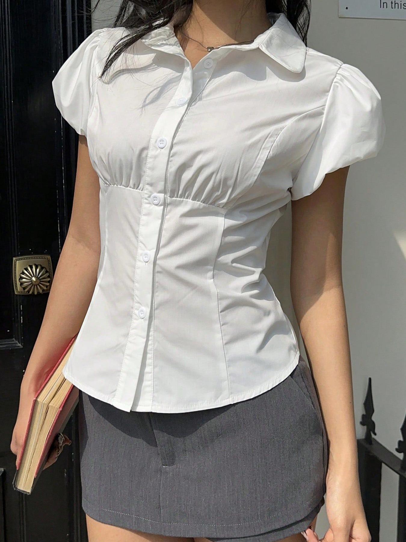 A women's pure desire white waist cinched short sleeved shirt with bubble sleeves, fishbone pleats, single breasted design suitable for daily street photography, dating parties, vacations, etc