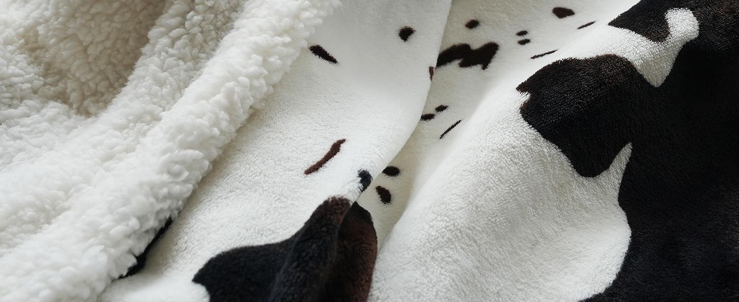 【Buy 2 get 1 poker blanket free】Blunique Cow-Print Heated Blanket, 5 Heat Levels, 4H Auto-Off, Machine Washable, Sherpa Flannel