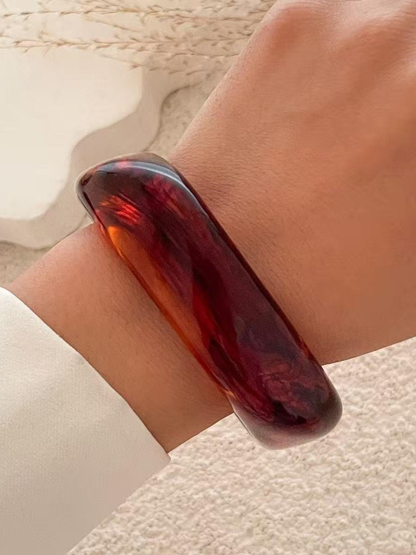 Unique Amber-Effect Irregular Bangle - Stunning Marbled Texture, The Finishing Touch to Your Beach Outfit & The Ultimate Luxury Gift