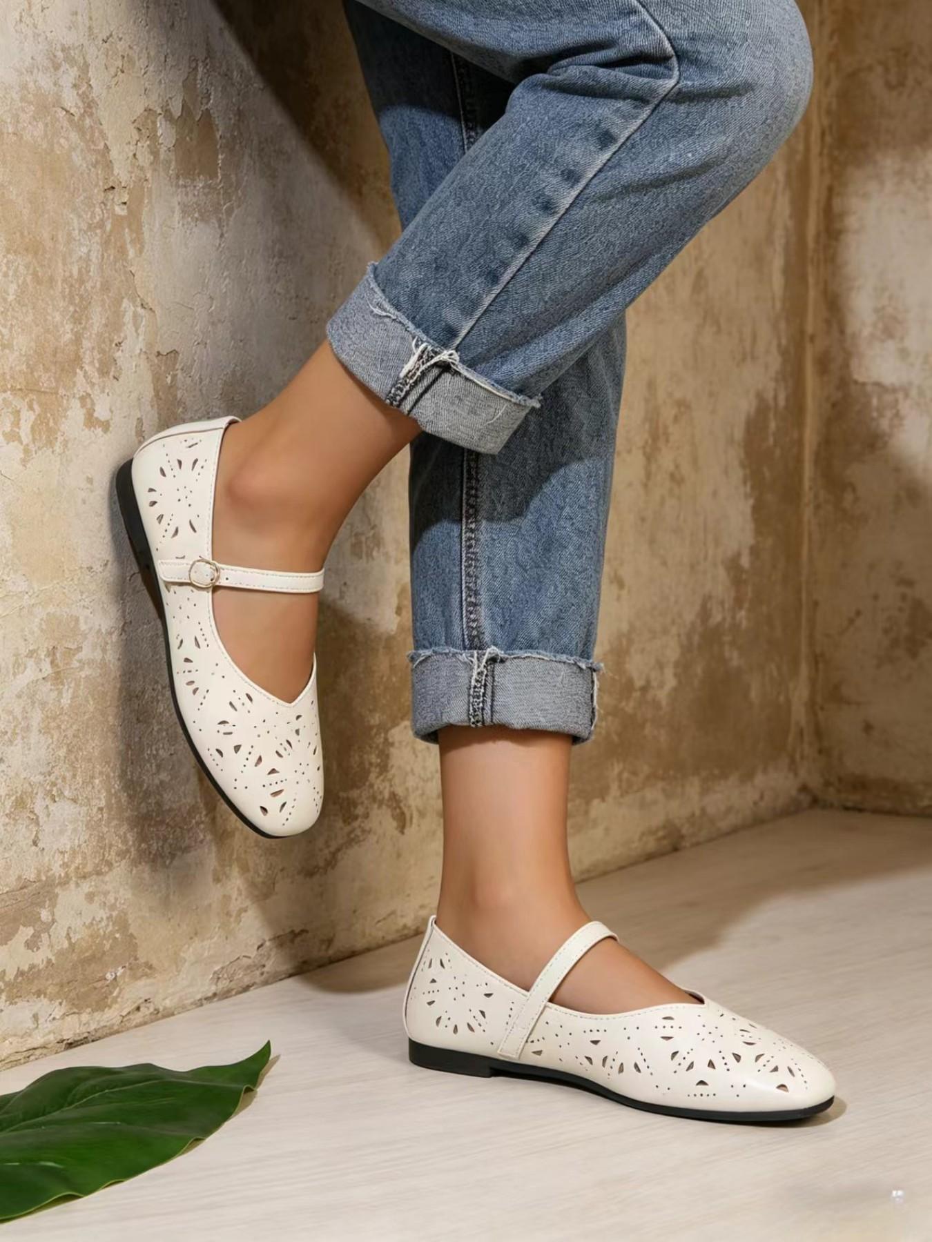 New French Cutout Mary Jane Shoes, Soft Sole Comfortable Flat Shoes, Classic Mary Jane Style, Vintage, Versatile for All Ages