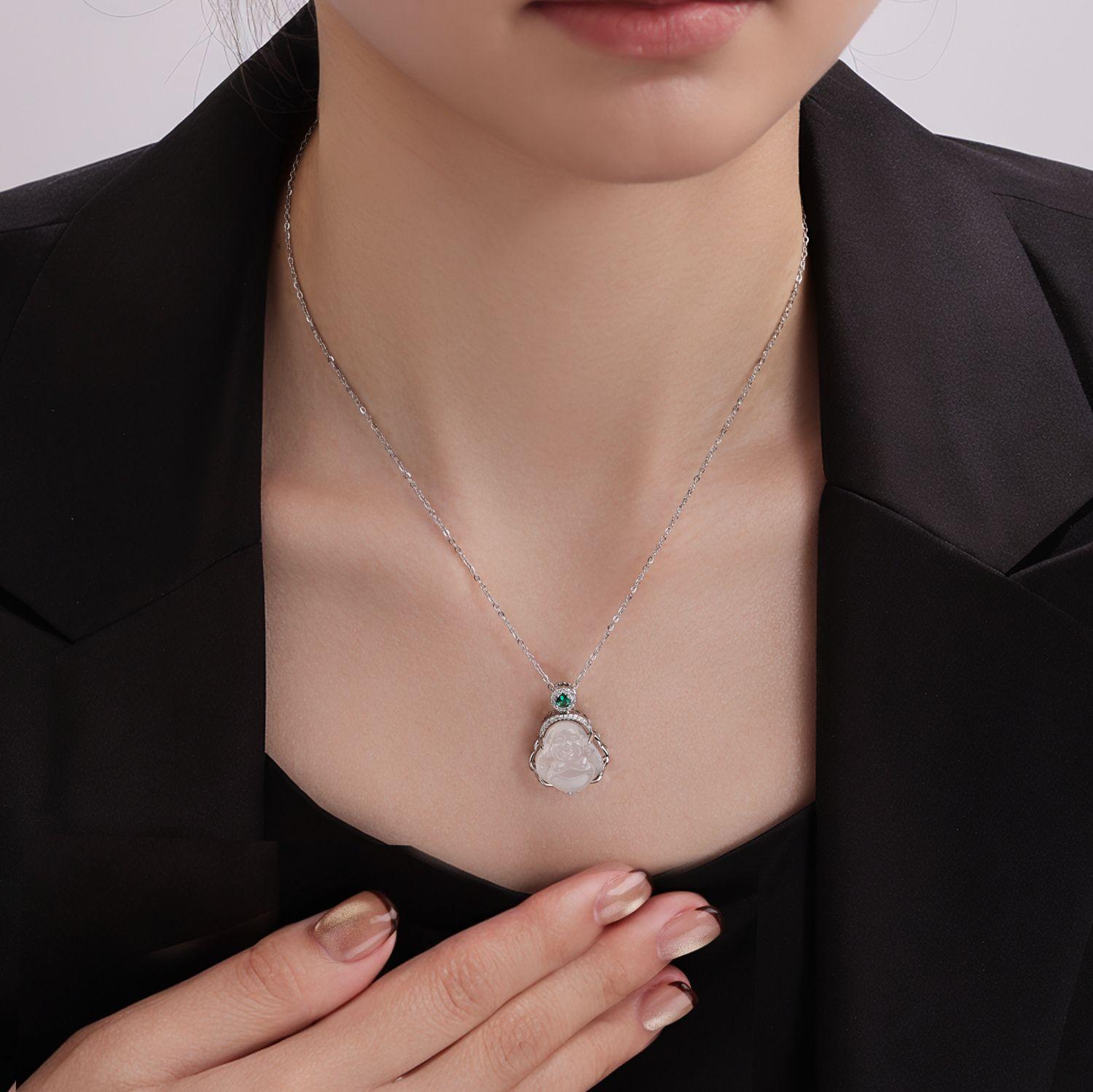 New Chinese-style imitation chalcedony Maitreya Buddha necklace for women, light luxury niche design, high-end and elegant Buddha pendant collarbone chain