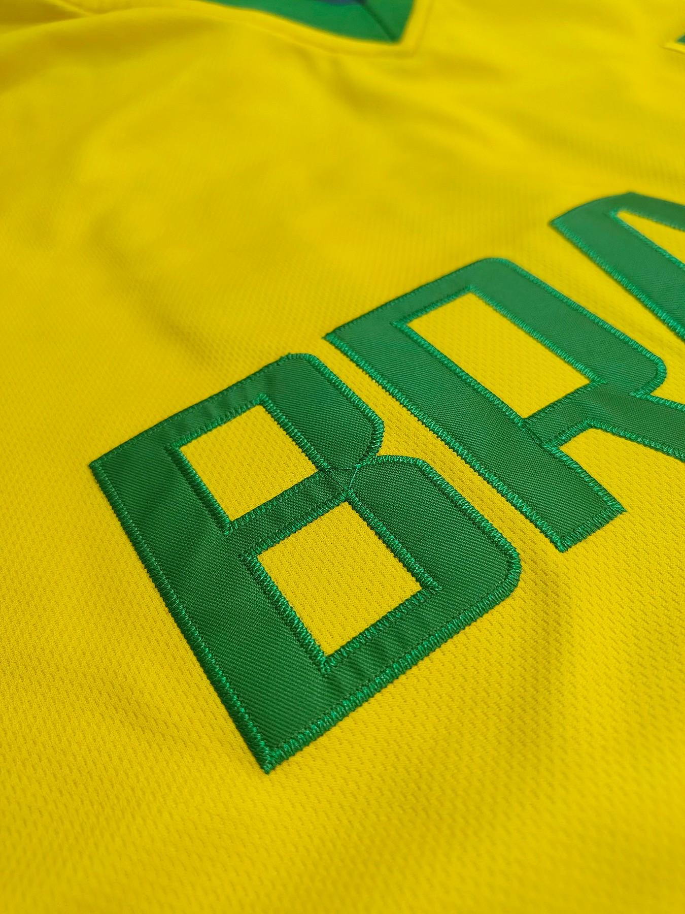 Brazil National Team Retro Soccer Jersey, Classic #9 Embroidered Shirt, Casual Loose Fit for All Seasons, Must-Have Fan Gift, Football Jersey