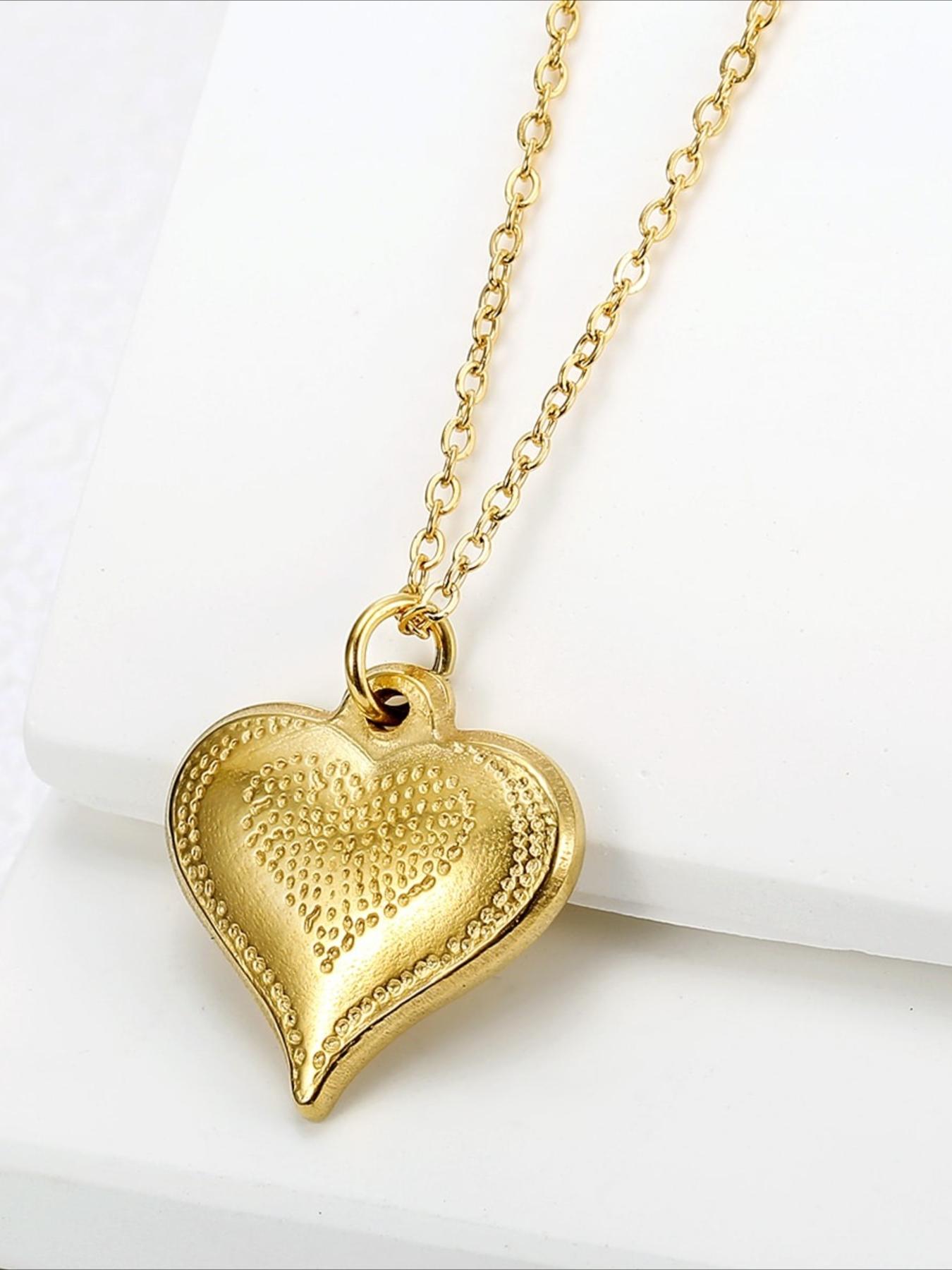 Retro Texture Heart Pendant Necklace Made of Stainless Steel, Hypoallergenic and Colorfast, Versatile and Niche Design Necklace