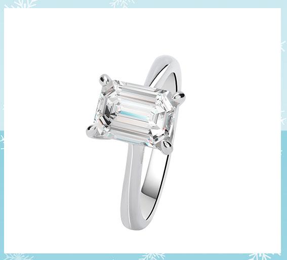 【#52】2Carat Emerald Cut Synthetic Moissanite Rings in 925 Sterling Silver