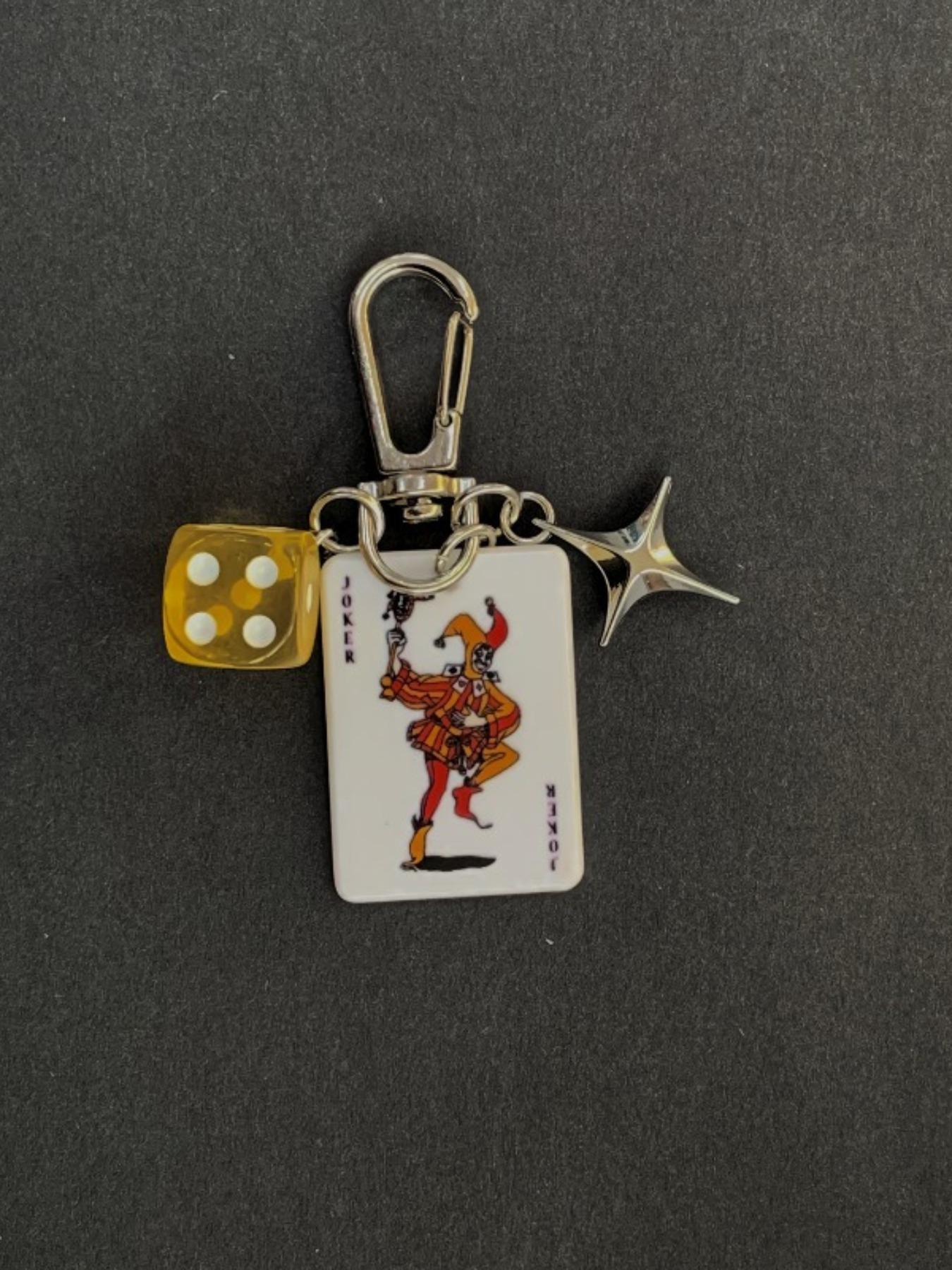Y2K Ace of Spades Keychain with Star Pendant-Poker Card Dice Star Keychain Bag Charm, Acrylic Keychain, Aesthetic Keychain, for Bag Charms, Backpack Keychains & Wallet Decoration