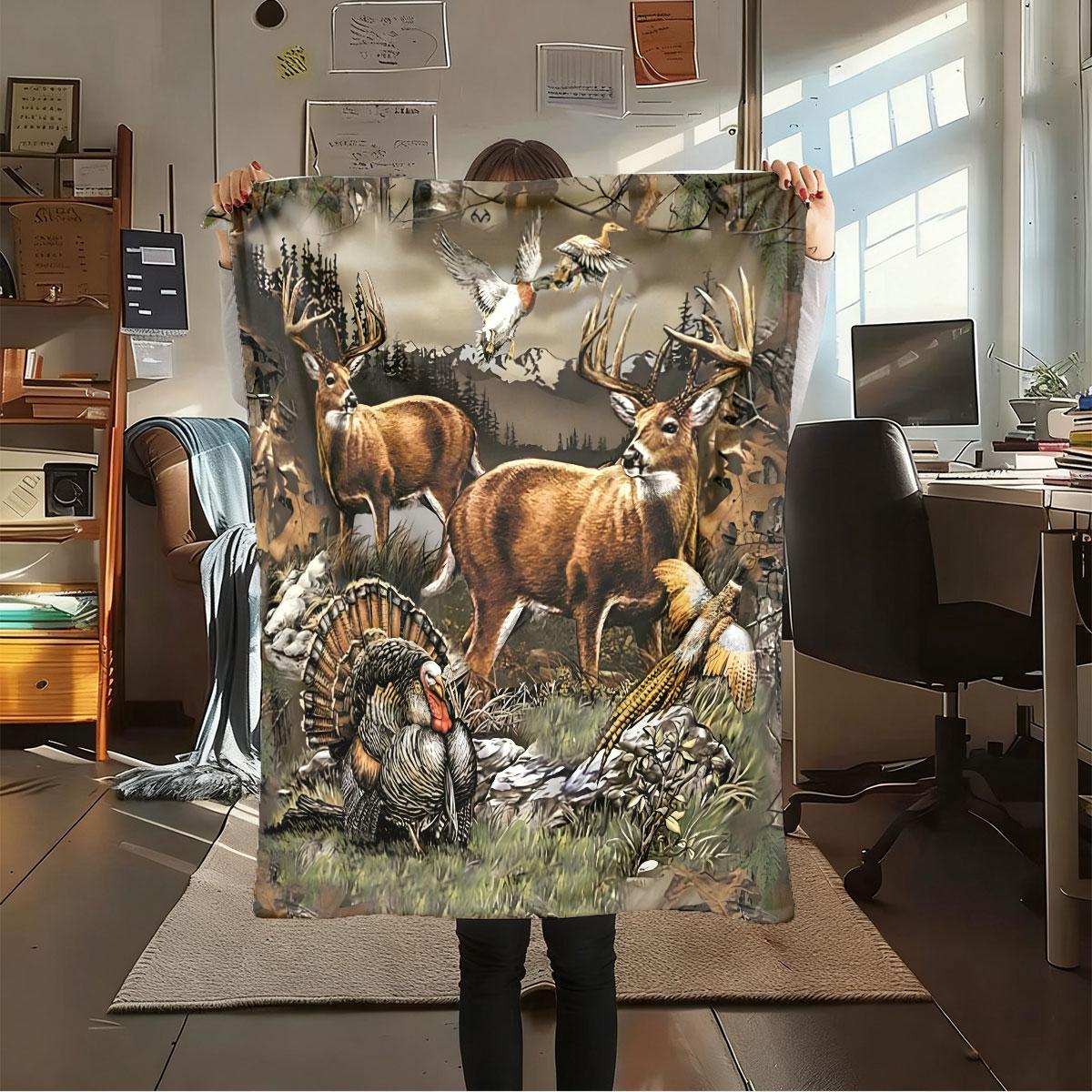 Plush Picnic Blanket, Soft & Cozy Design, Perfect for Camping & Outdoor Use, Ideal Gift for Nature Lovers, Durable Plush Material, Outdoor Camping Supplies