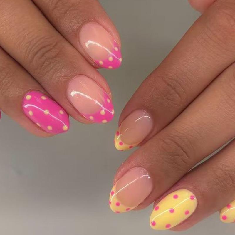 24pcs Sweet Dollar Nail Art Kit, Nude Colors, Classic Polka Dot Design, Easy DIY Manicure, Perfect for Daily Commute & Dates, Nail Kit Set