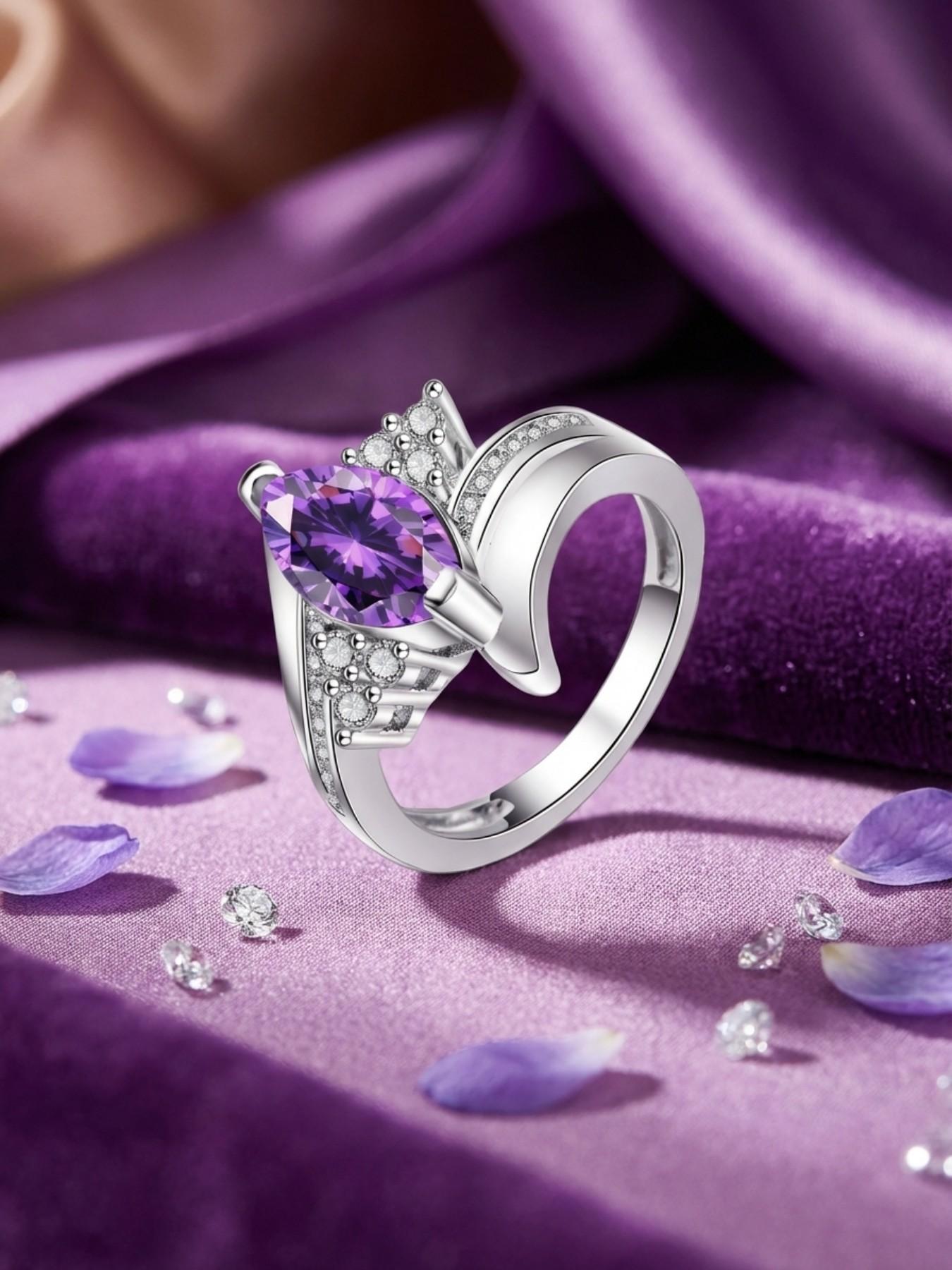 Elegant Geometric Ring with Micro-Pave Design, Unique Horse Eye Line Pattern, Copper Chain Material, Stylish Jewelry for Women