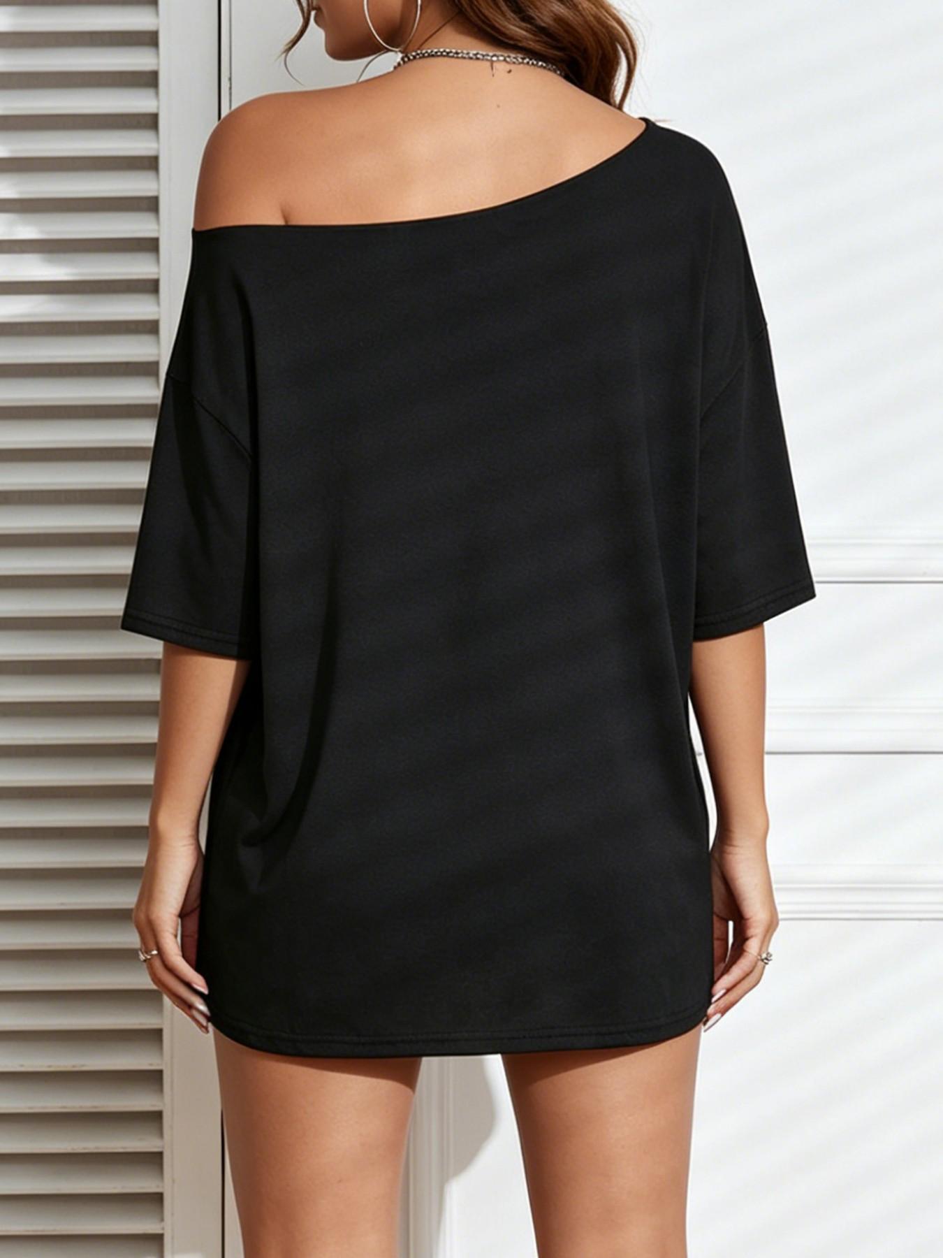 Off shoulder loose T-shirt - a women's casual and fashionable shirt with a design that allows for one shoulder and two shoulders to be exposed. Its sexy and casual style is perfect for summer clothing and date night styling