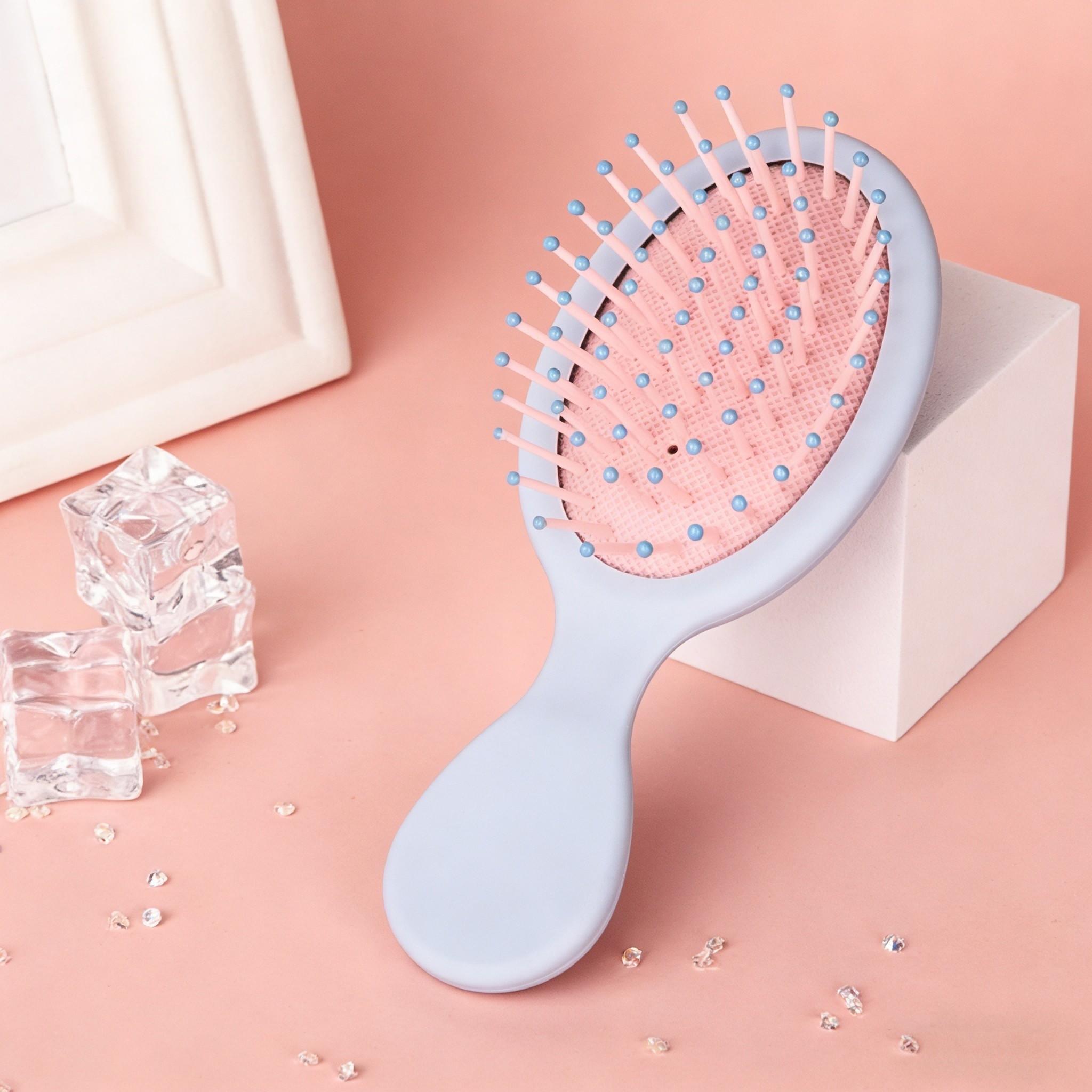 Macaron airbag comb - Women's portable beauty accessory - Compact air cushion massage comb - Household head comb - Small comb