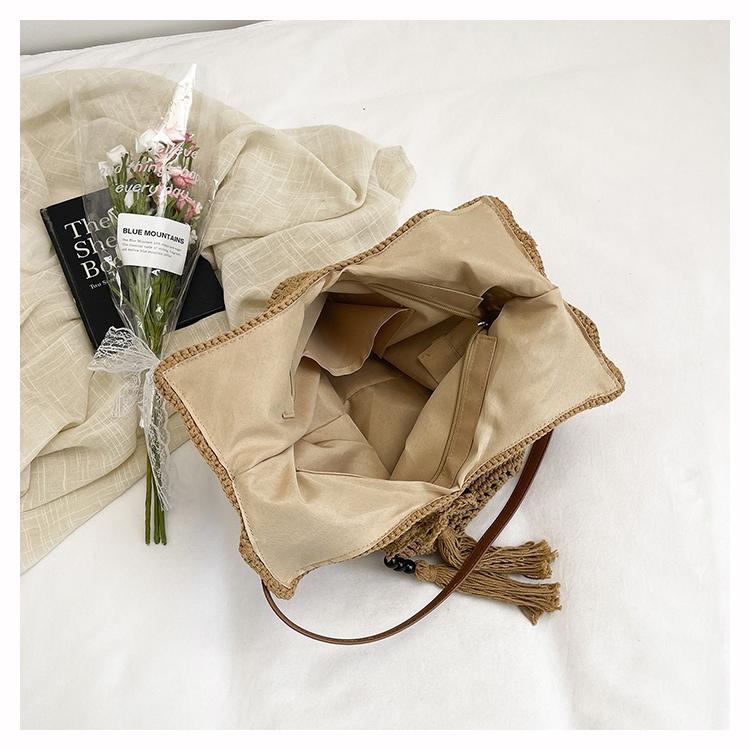 Women's Bohemian Straw Bag, Summer Beach Resort Shoulder Tote, Large Capacity, Hollow Out Design, Fringe Detail, French Style, Commute Friendly