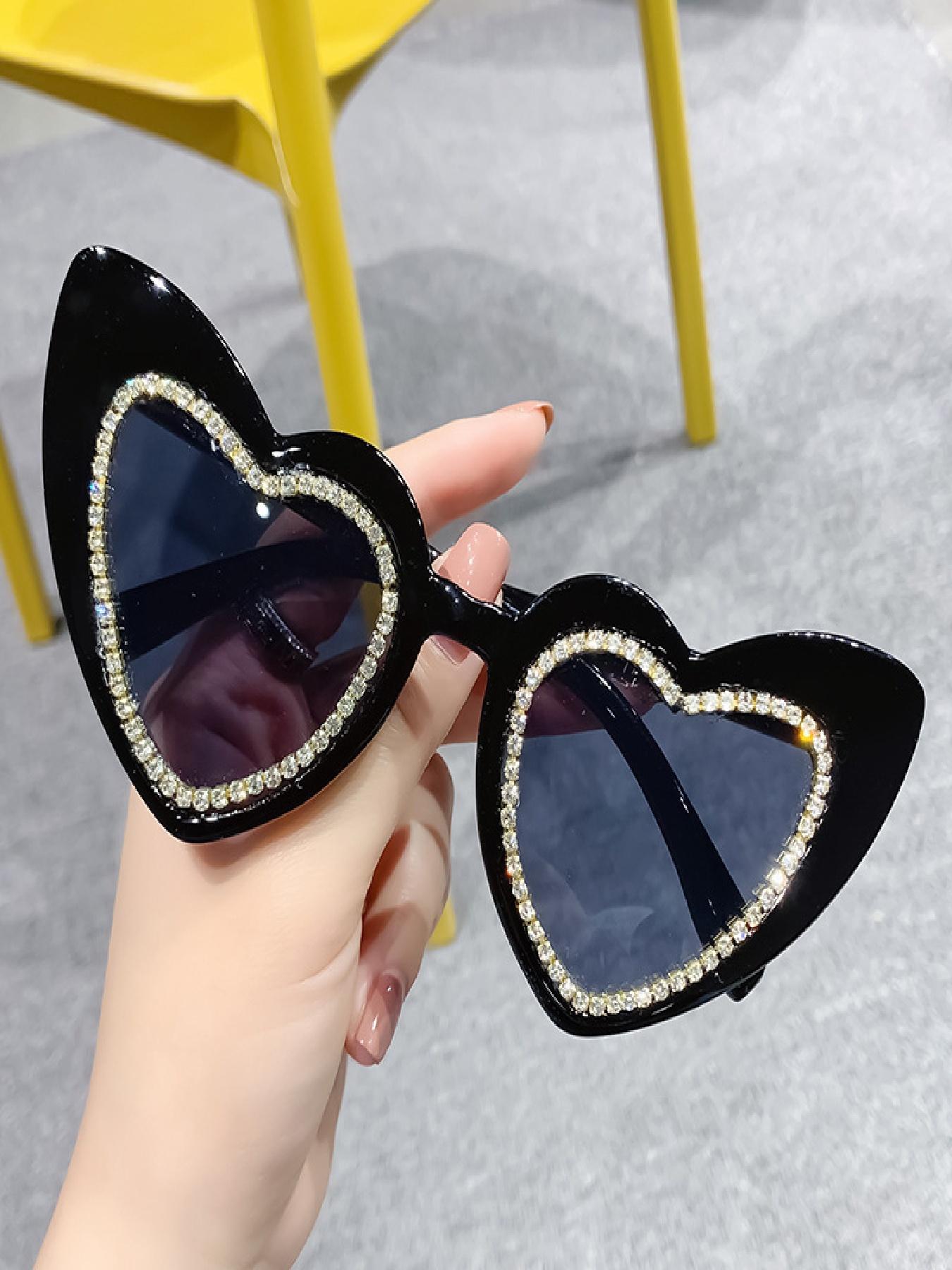Rhinestone Heart Sunglasses, Perfect for Photoshoots, Dates, Music Festivals, Beach Vacations, Birthday Parties, Daily Wear