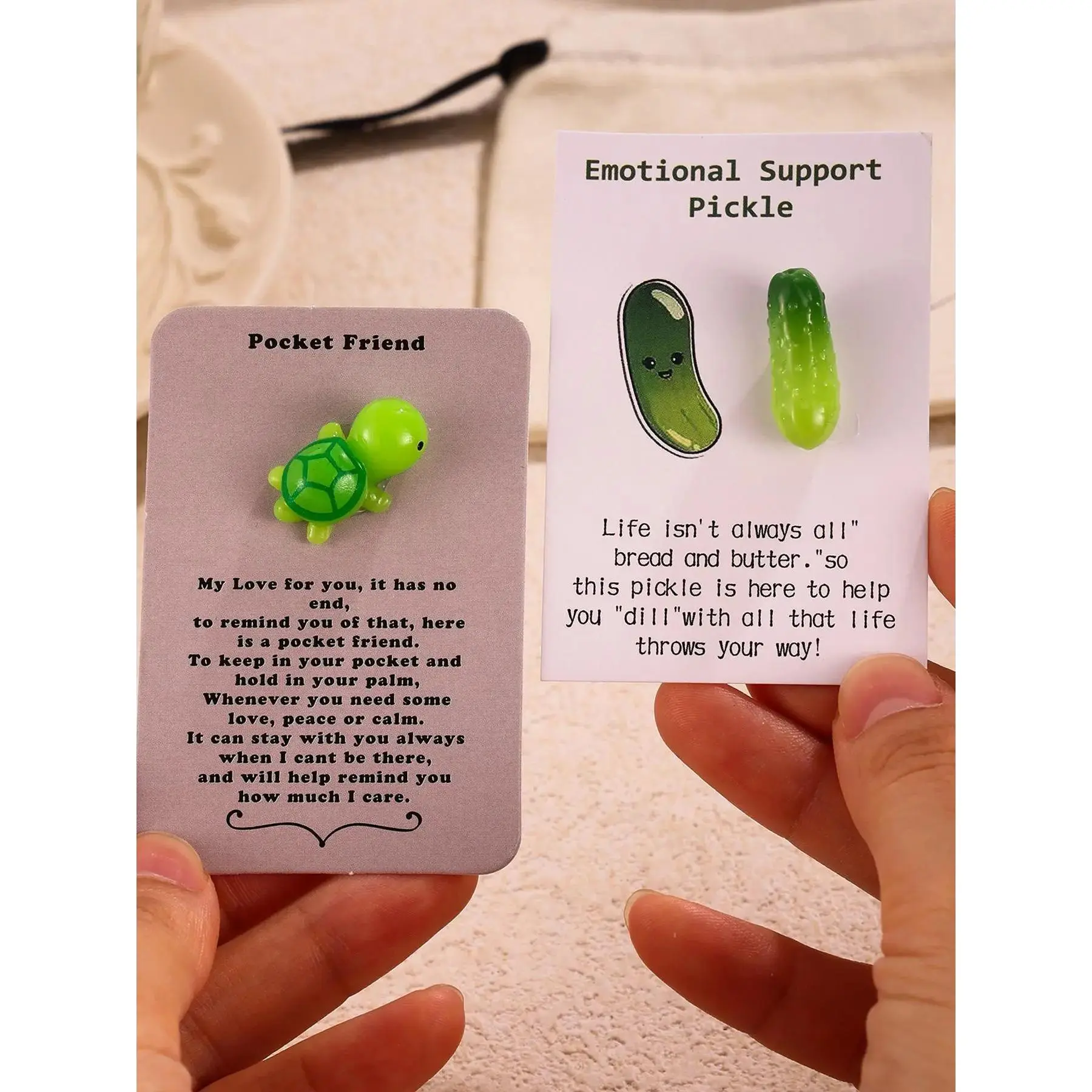 Cute Cartoon Turtle & Cucumber Design Charms, Fashion Pocket Hug Card for Women & Men, Gifts for Friends and Classmates