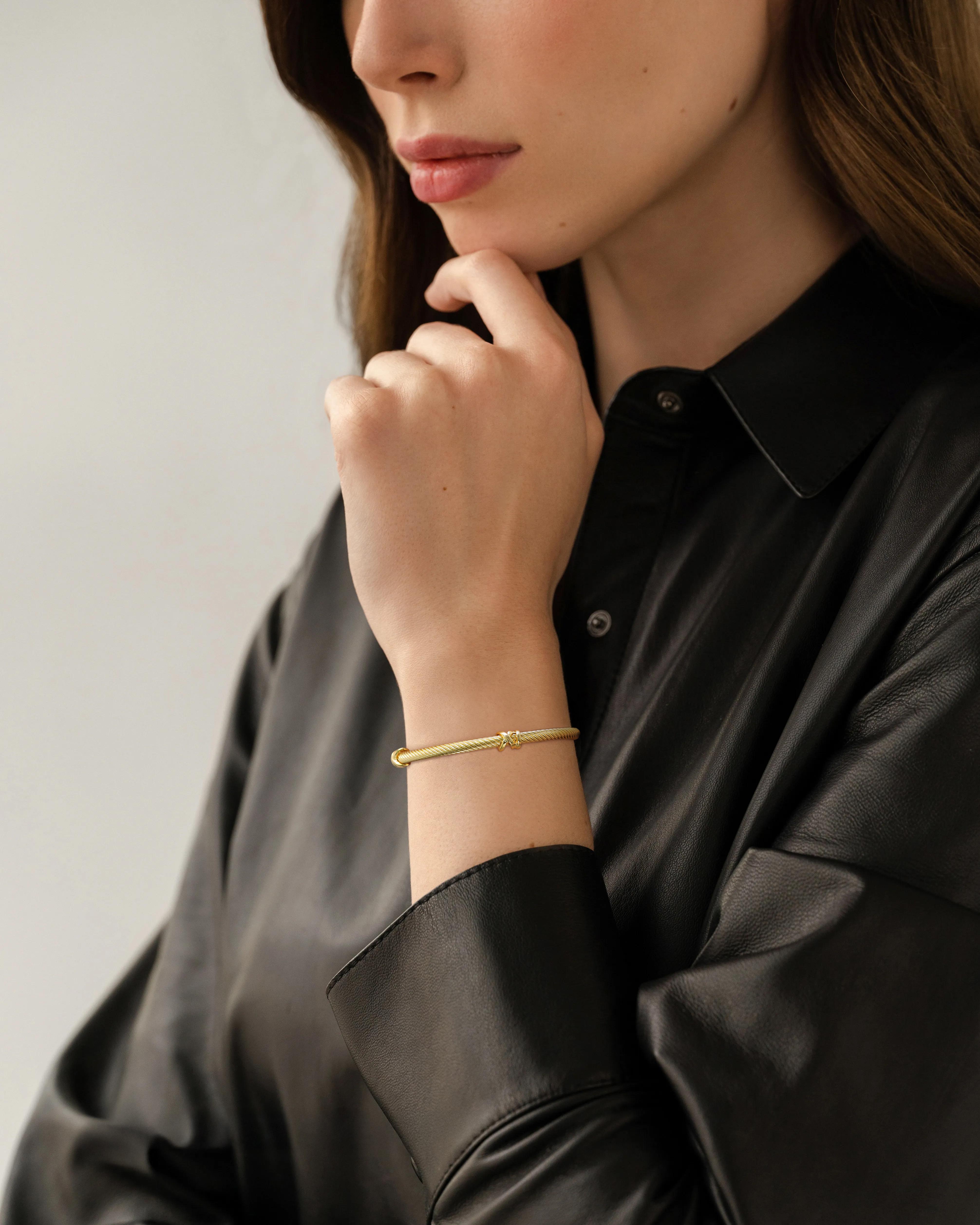 Aprilery Three-Piece Bracelet Set – Classic Cable Knot Cuff, Tiger Eye Round Link Chain, and Textured Toggle Bracelet