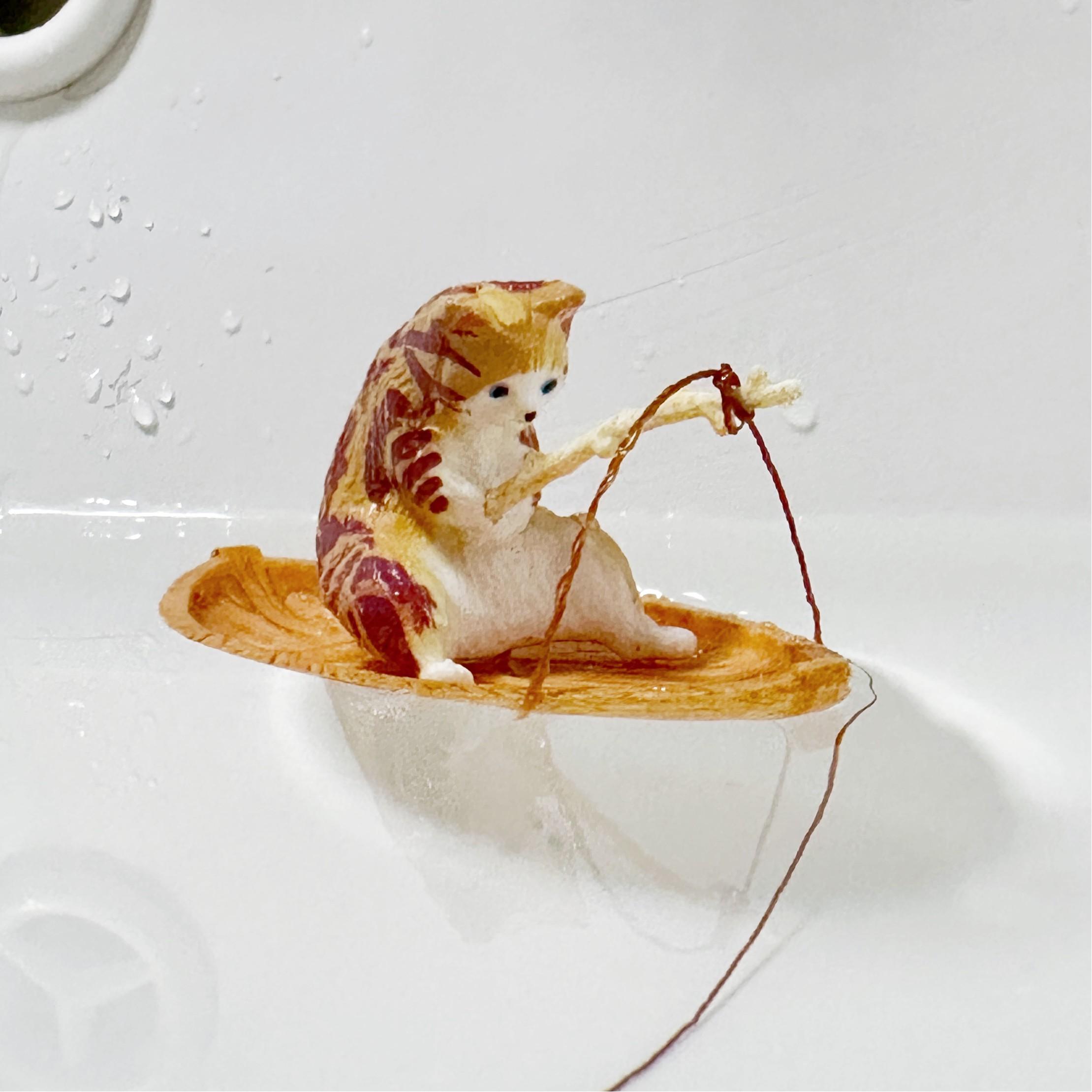 A Set of Adorable Cats Fishing on a Boat, Made of Durable Resin with Realistic Details, Perfect for Aquarium Decoration, Fish Tank Ornament & Marine-Themed Micro Landscape