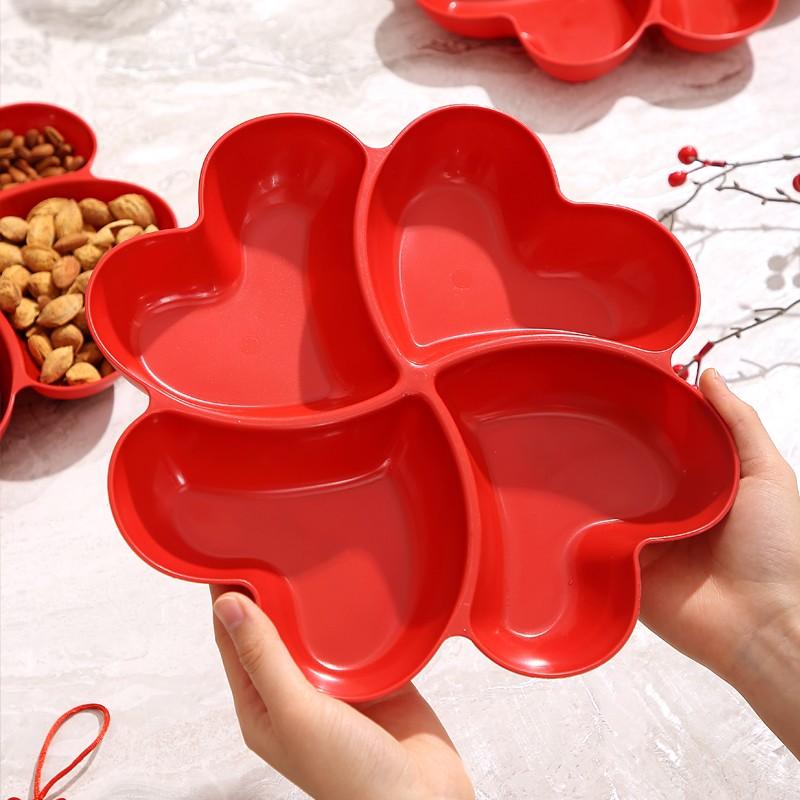 Four-Leaf Clover Fruit Tray, Perfect for Valentine's Day, Reusable Plastic Serving Platter, Heart-Shaped Divided Dish, Elegant Plastic Plates