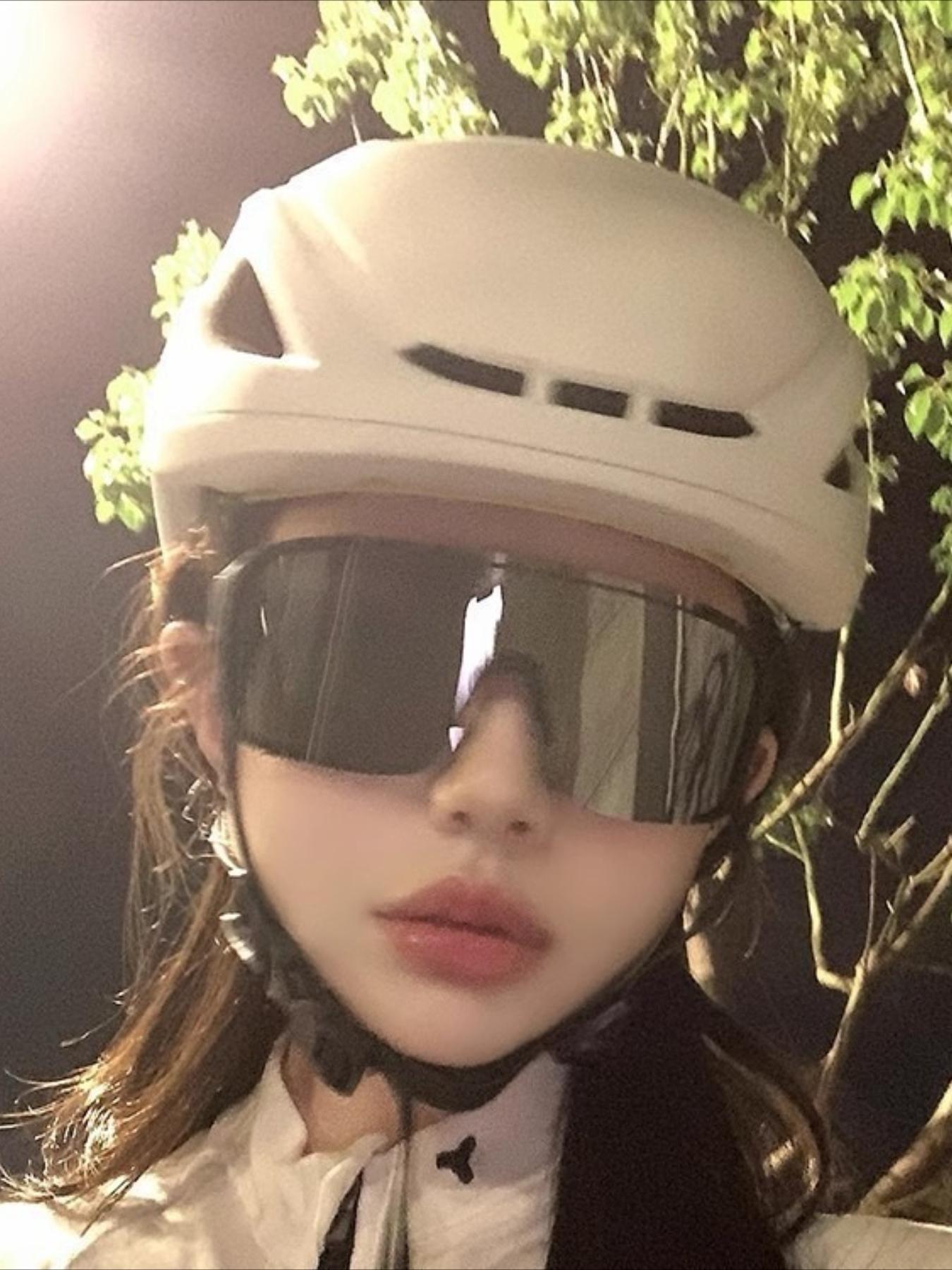 Color-changing day and night cycling glasses, oversized frame mercury sunglasses, outdoor riding, mountaineering, windproof night riding goggles