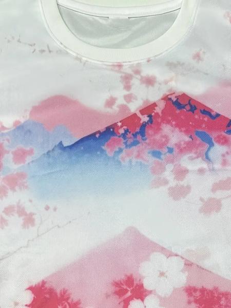 Men's short-sleeved Japanese cherry blossom football jersey with Mount Fuji design. Round neck design, comfortable and breathable pinhole polyester fabric top. Suitable for daily football training and competition.