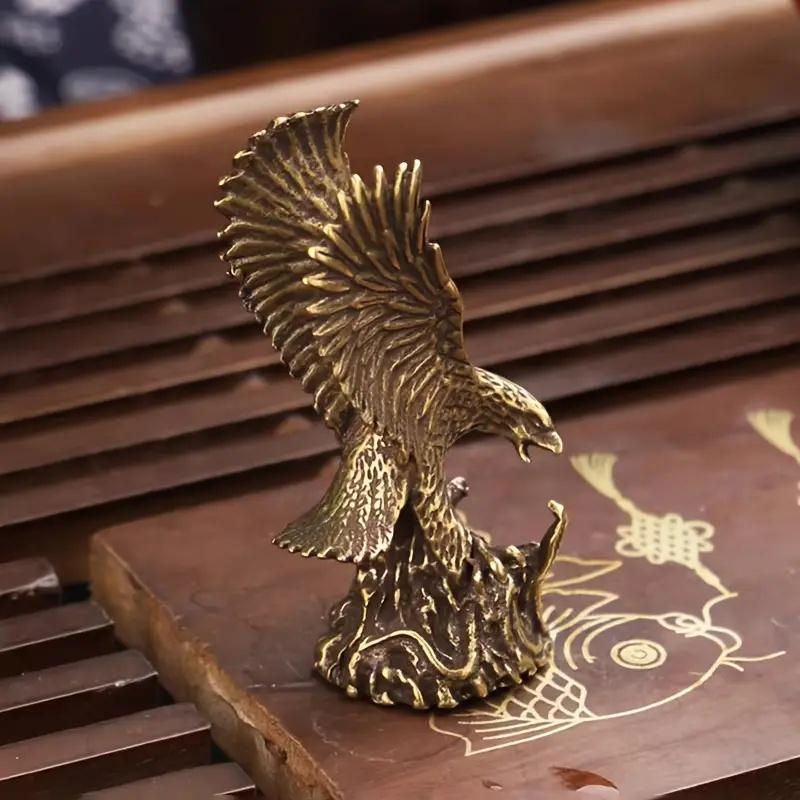 Pure Copper Eagle Figurine, Statue, Realistic Spread Wings Decorative Ornament for Study Room Living Room Bedroom Office Desk Decoration, Home Decor