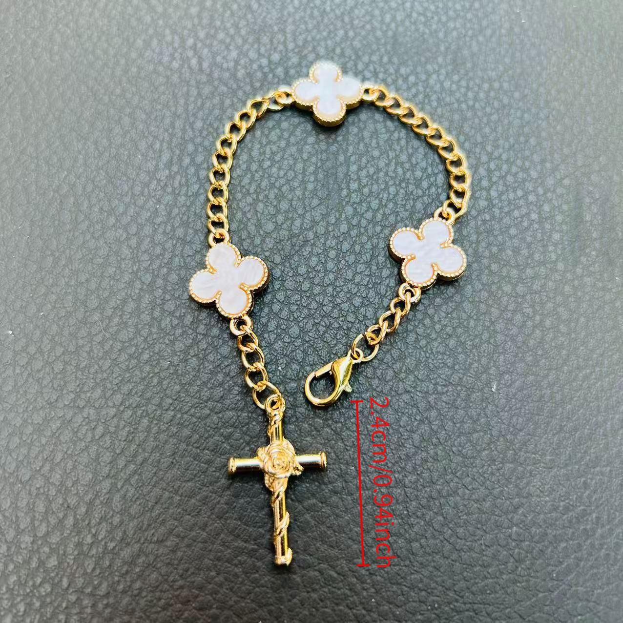 Four-Leaf Clover Steering Wheel Ornament, Rose Cross Pendant, Elegant Car Steering Wheel Decoration, Car Accessories, Car Hanging Decorations, Car Interior Decoration, Car Interior Accessory