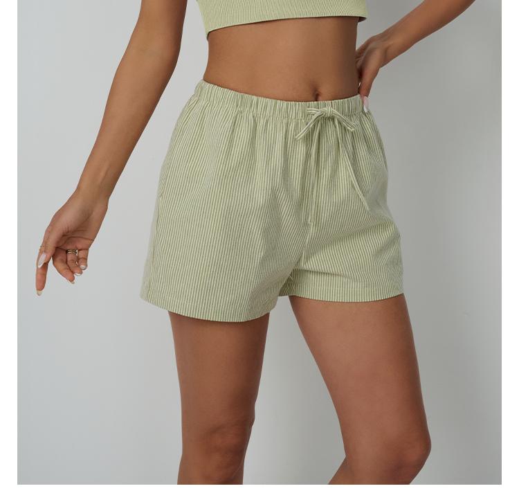 Automet Trendy and striped shorts
