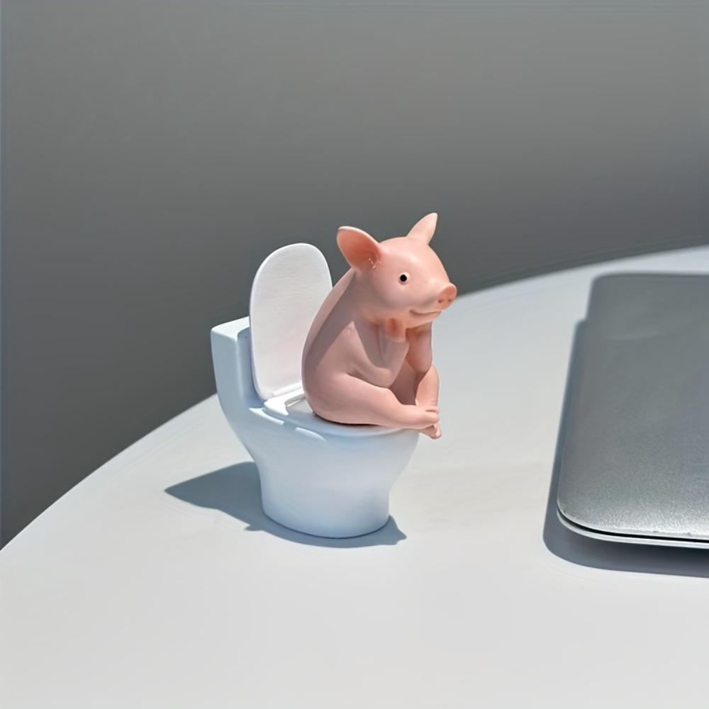 Pig Ornament Sitting on Toilet - Bathroom Decoration, Can Be Placed on Desktop or Wall-Mounted, Suitable for Display at Home, Office Desk and Living Room, Home Decoration, Bathroom Accessories, Bathroom Decor, Statue Ornament
