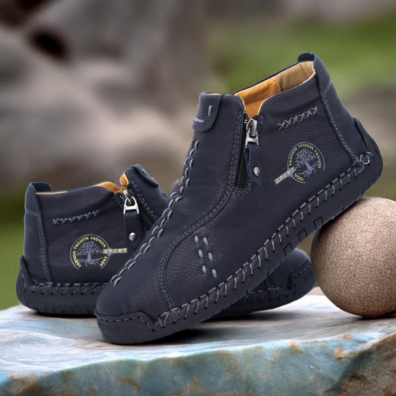 Women Hand Sewn Leather Outdoor Casual Boots And Short Boots Slip Resistant Durable Fashion Side Zipper Design.
