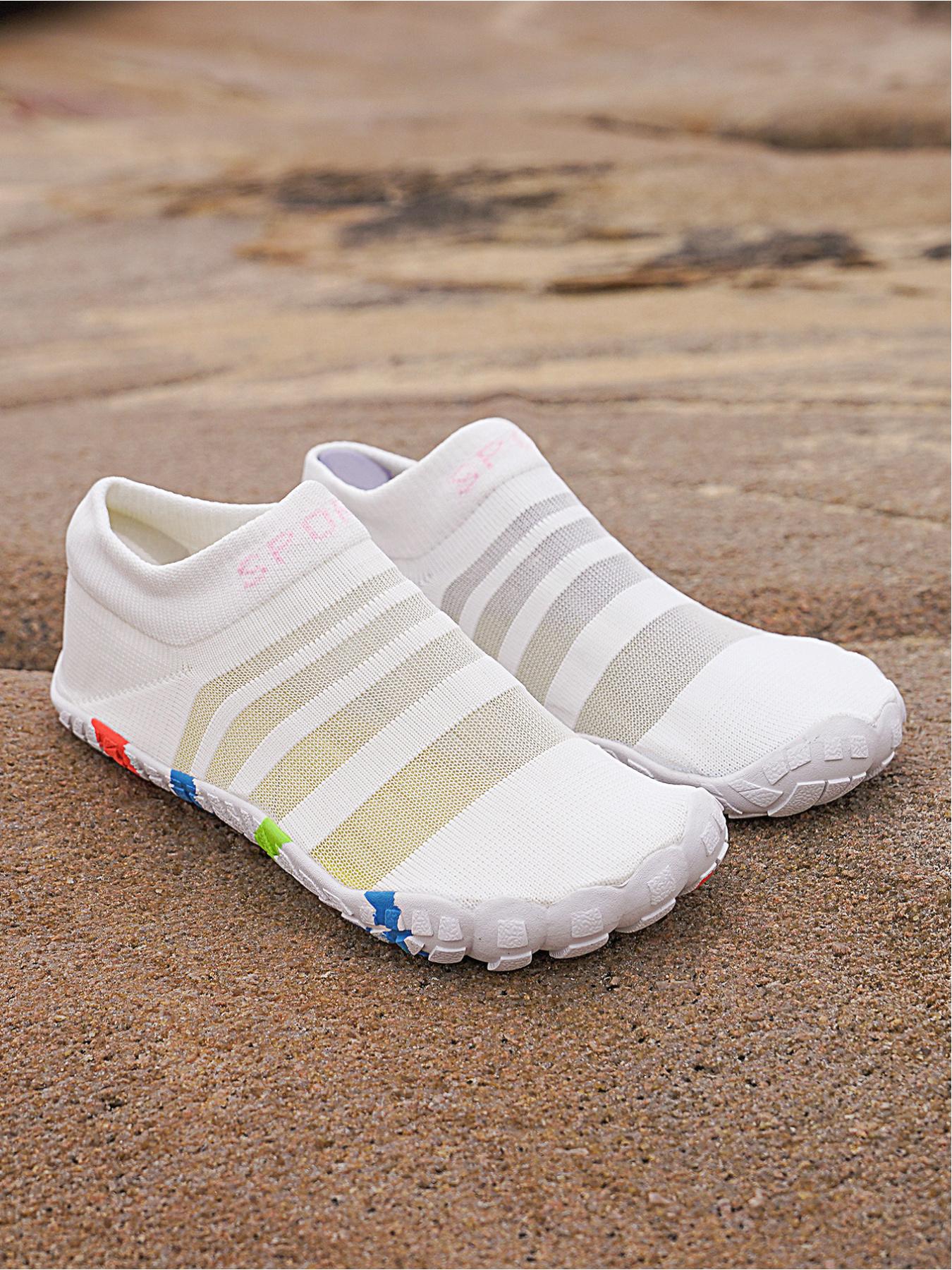 1 Pair Couple's River Tracing Shoes, Breathable Flyknit & Color-Block Heel, Serrated Anti-Slip Outsole, Trendy Shoes for Beach & Drifting