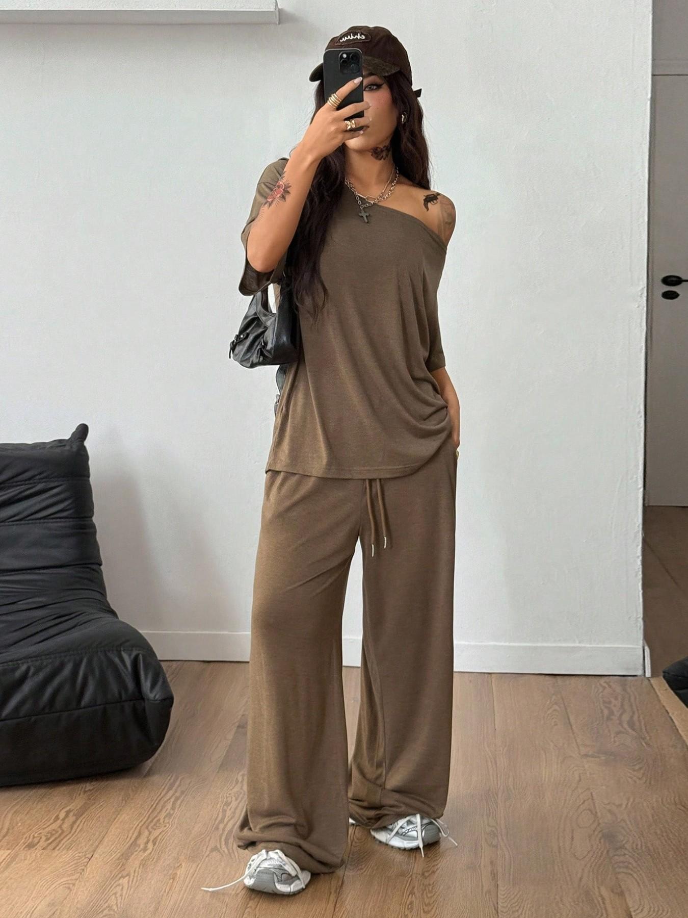 Women's Casual Streetwear Two-Piece Set, Comfortable Shoulder-Exposed Top & Wide-Leg Pants, Daily Wear Sportswear Women's Casual Streetwear Two-Piece Set, Comfortable Shoulder-Exposed Top & Wide-Leg Pants, Daily Wear Sportswear