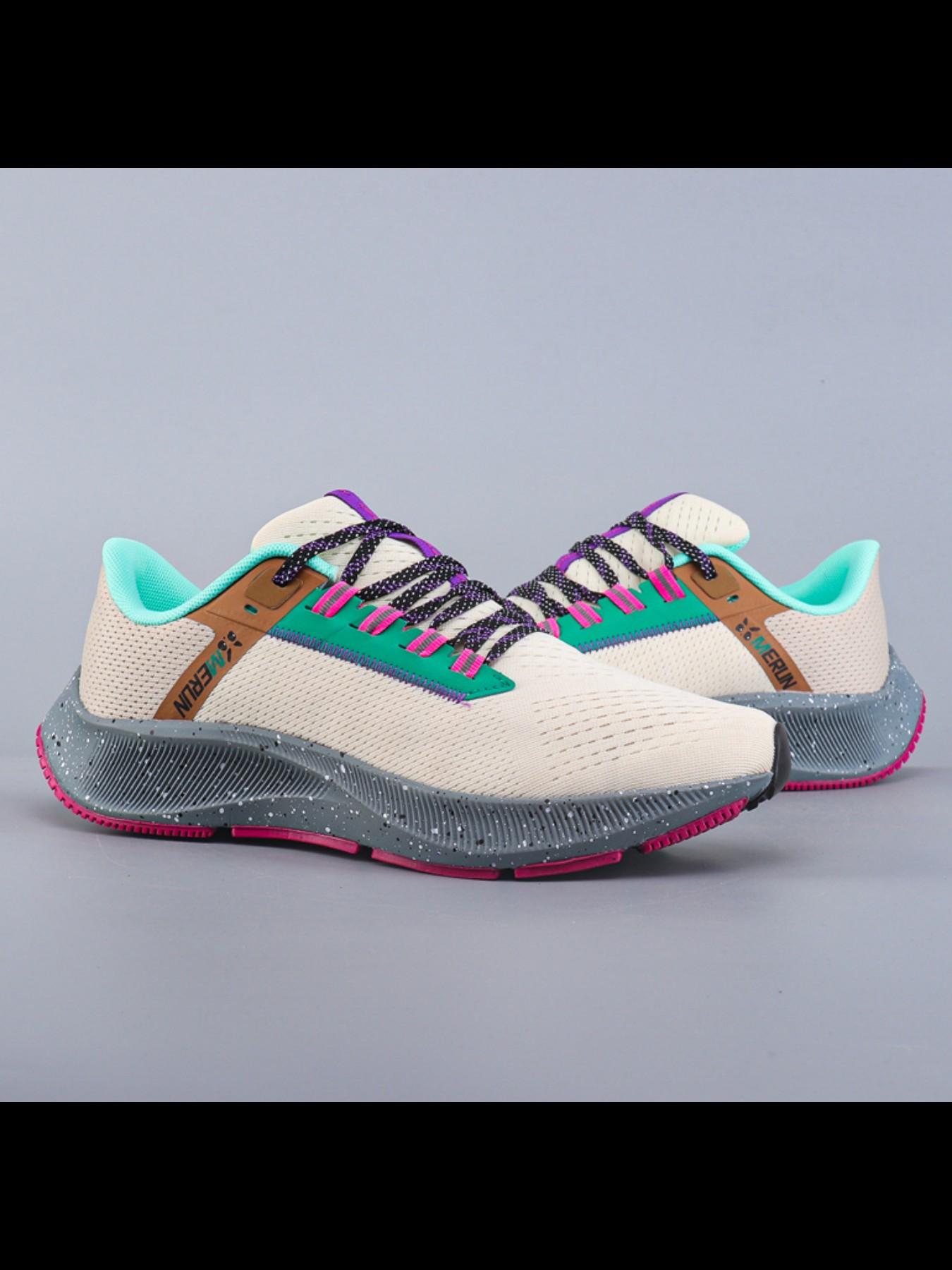 Meng Run Flying Horse Seamless Mesh Running Shoes, Lightweight Design, Sporty Style, Breathable Knit Upper, All-Season Sneakers