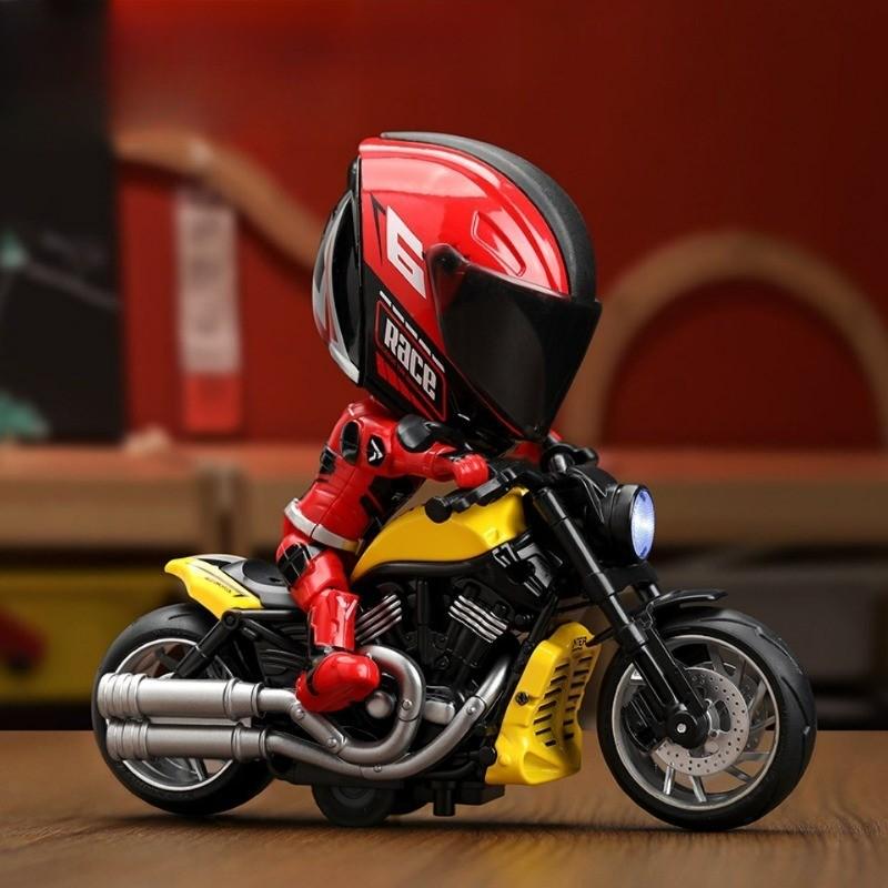 Alloy Motorcycle Rider Transforming Robot Keychain Figures, Motorbike Helmet Figure Model Ornament, Boys' Gift, Unique Collectible Item, Keyrings For Keys