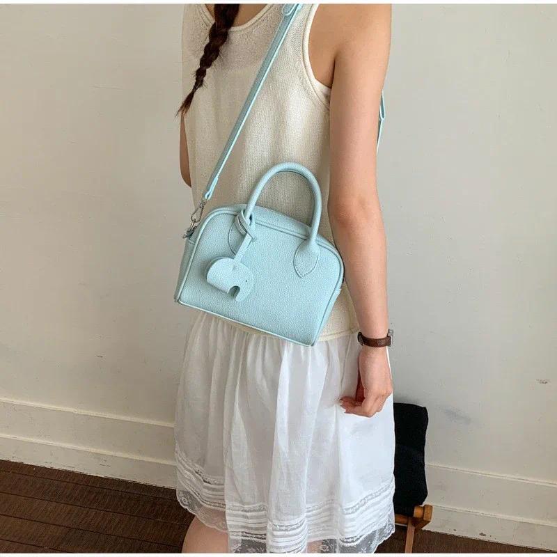 Women's Retro Solid-Color Minimalist Shoulder Bag - Compact Clutch for Daily Commuter Use