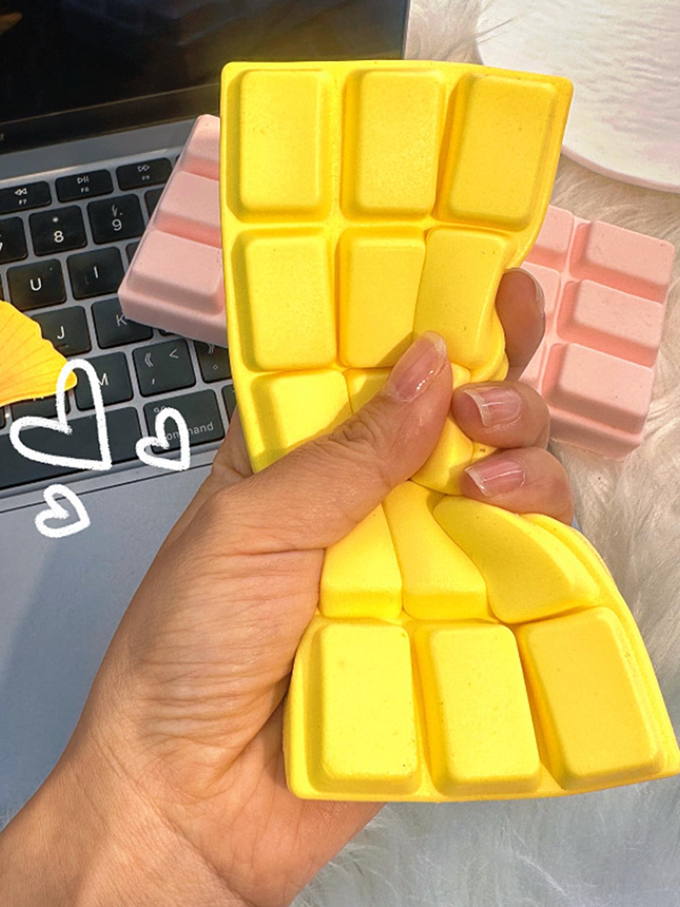 1pc-Simulation of eating and playing chocolate board slow rebound kneading music wet soft sticky hands.
