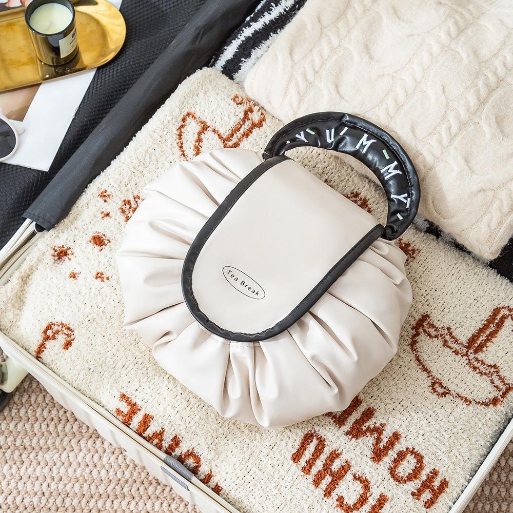 Portable Foldable Makeup Bag with Handle 1 Count Cosmetic Storage Organizer Pouch for Skincare Lotion Lip Balm Eyeliners Brushes Versatile Handheld Storage Bag