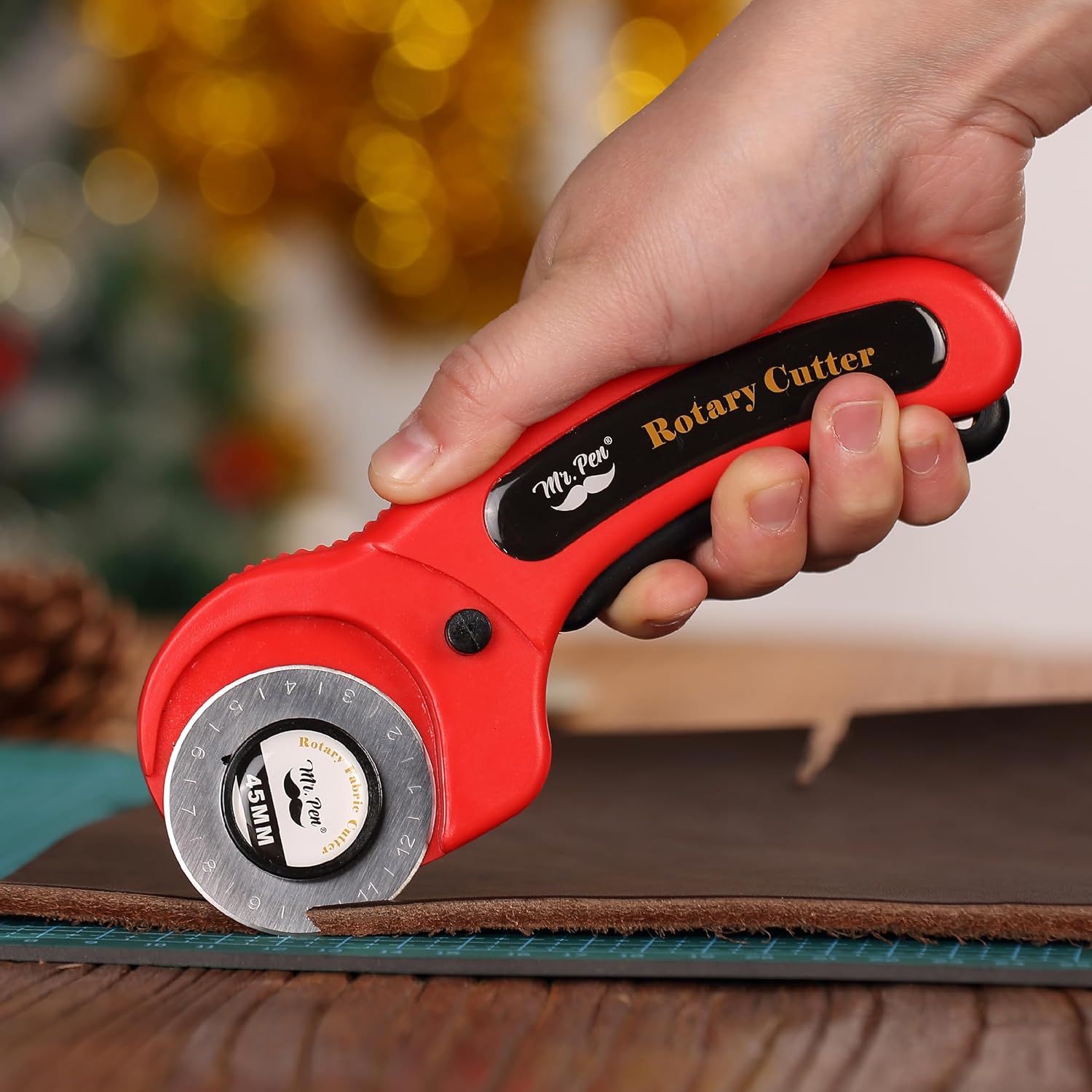 Patchwork Rolling Knife, 45mm Leather Cutting Blade with Replacement Blades, Rubber Ring Cutting Blade Handle Roller