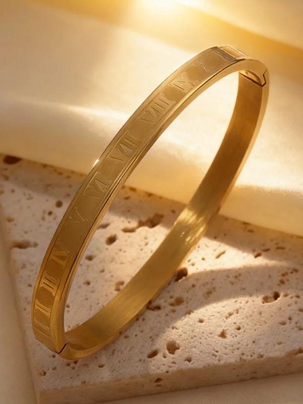 5-Piece 18K Gold-Plated Stackable Bracelet Set, Roman Numerals, Shells, Artificial Zirconia and Heart Designs, Hypoallergenic Stainless Steel Fashion Wrist Jewelry for Women