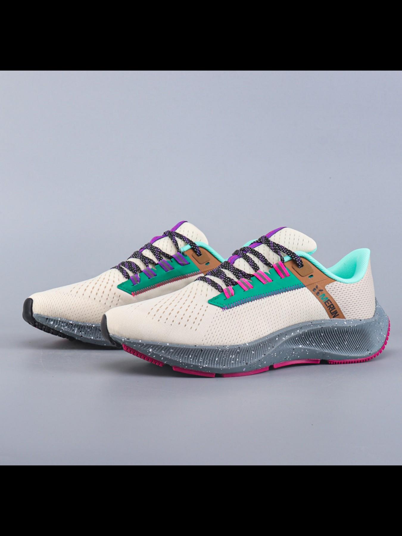 Meng Run Flying Horse Seamless Mesh Running Shoes, Lightweight Design, Sporty Style, Breathable Knit Upper, All-Season Sneakers