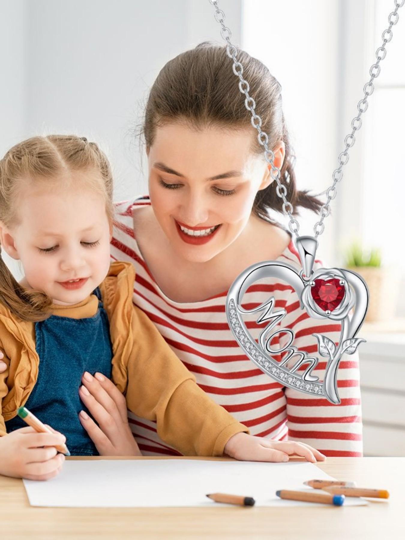 Soft Heart Rose Imprint Premium heart-shaped MOM rose necklace, niche & sparkling, skin-brightening pendant.Paired with a preserved rose & teddy bear jewelry gift box.Ideal mysterious gift for birthdays, Valentine’s Day, Mother’s Day and Christmas.