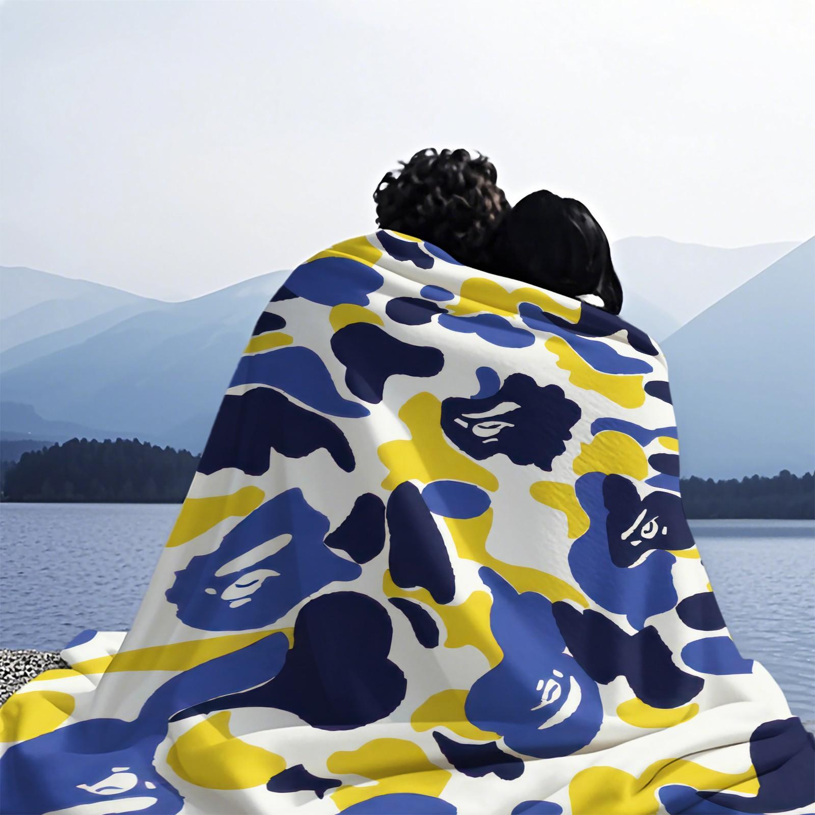 1Pcs Simple Classic Camouflage Light Warm Blanket, Fine Woven Breathable, Portable And Easy to Store, Throw Blanket for Dorm, Home And Office Nap