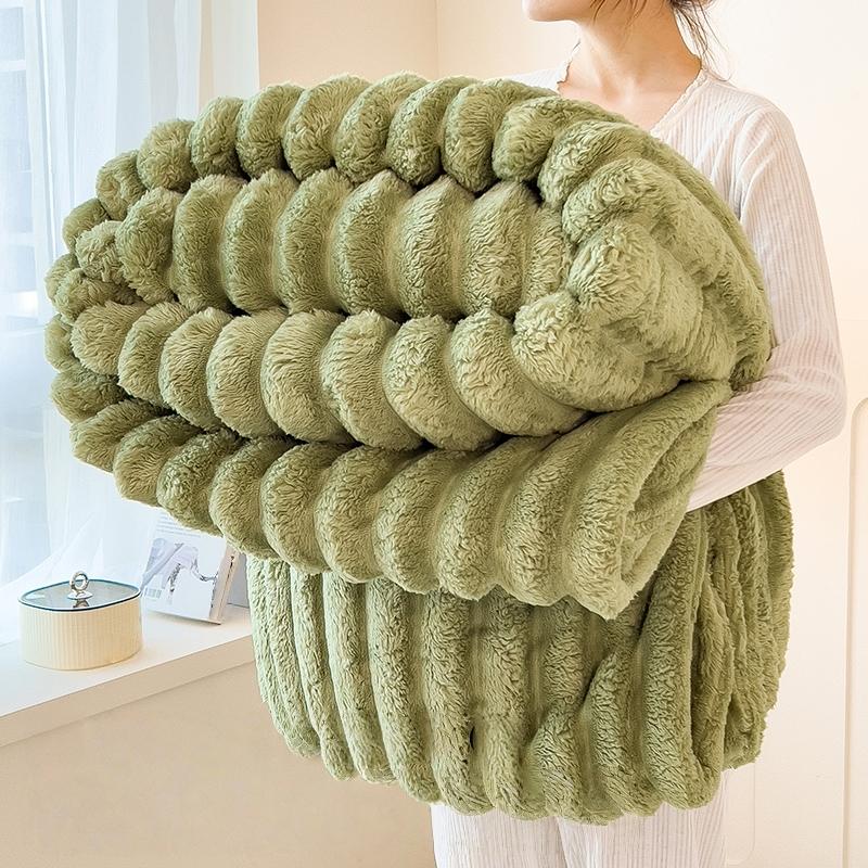 Faux Rabbit Fur Soft Fleece Blanket, Soft Fluffy Blanket, Warm & Cozy Throw Blanket, Versatile All-Season Gift for Home, Office & Travel, Available in Twin/Full/Queen/King Sizes