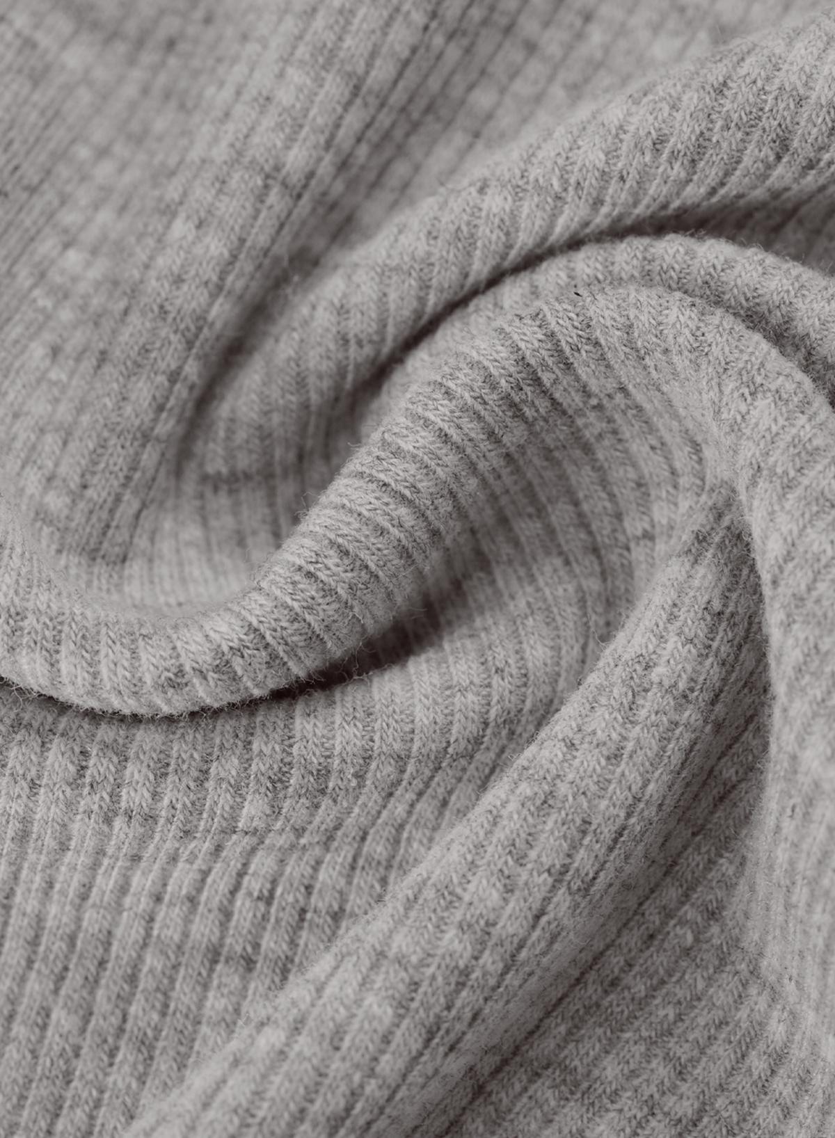 TUREFACE Men's Plain Muscle Slim Fitted Henley Shirts Crewneck Longline T-Shirt Gym Workout Athletic Shirt Tees with Button Menswear Casual Tops, Men's Classic Streetwear Clothing for Daily Wear, Fall Fashion Outfits 2025