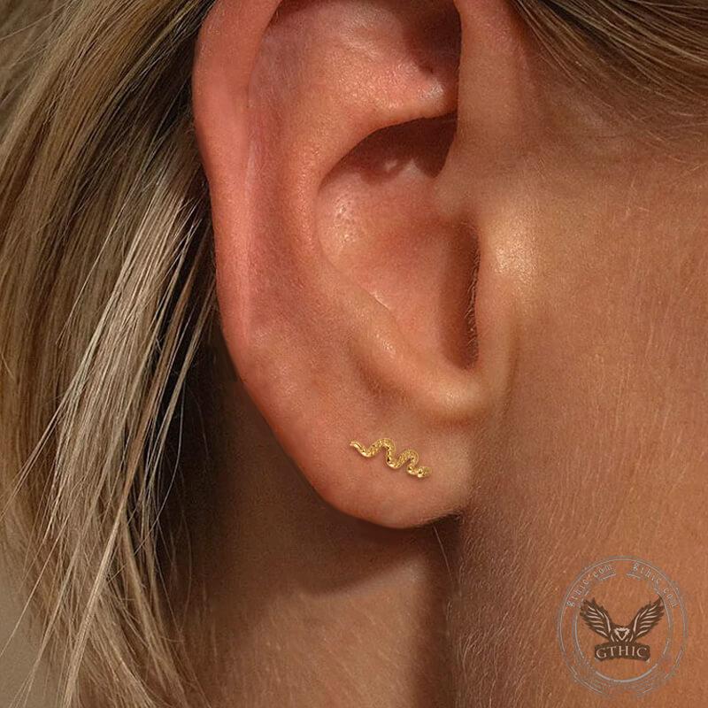 GTHIC Snake Titanium Septum Piercing Lip Ring Animal Jewelry Accessories Hypoallergenic Design for Men Women