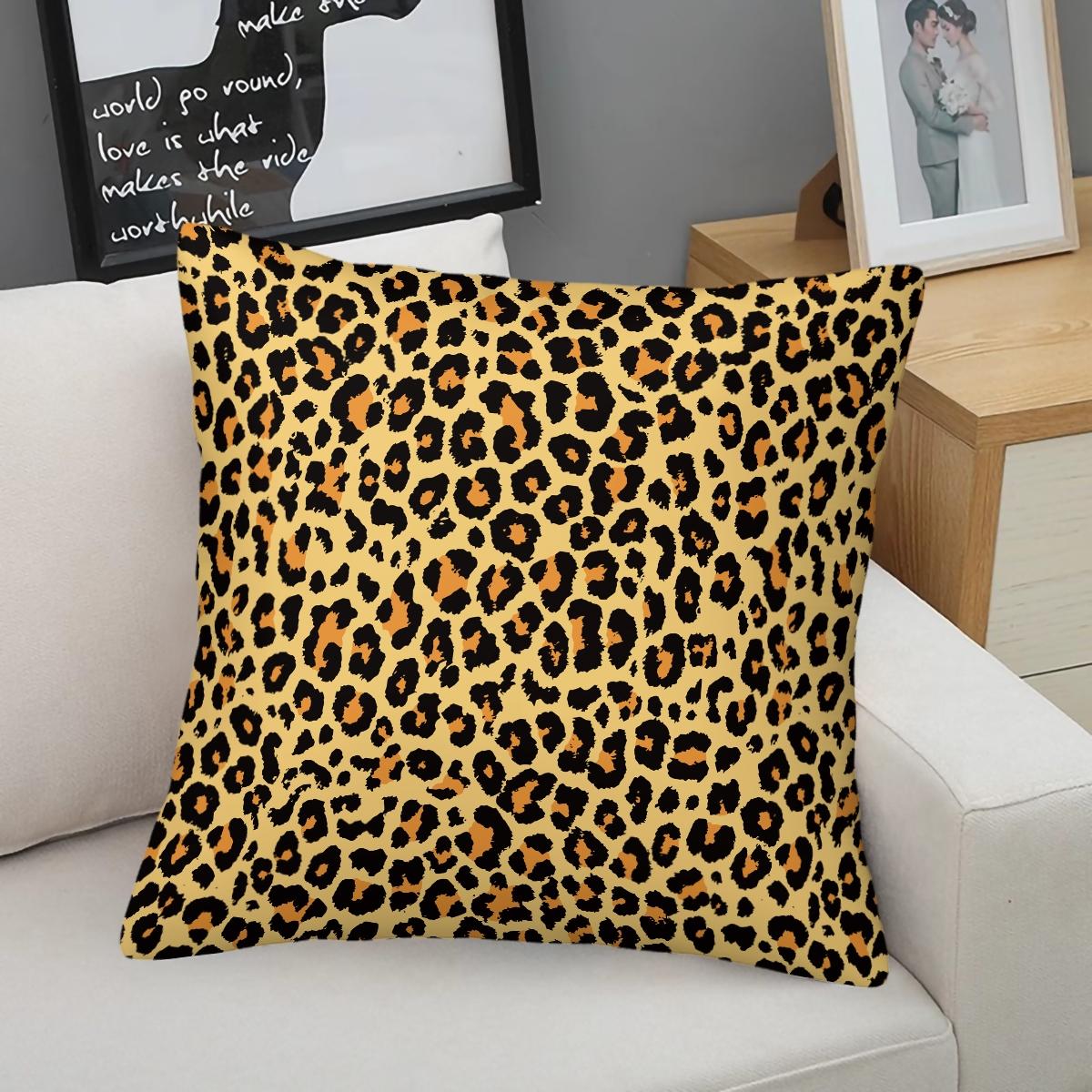 Classic Leopard Print Boho Chic Throw Pillow, Luxury Vintage Bohemian Decorative Pillow with Insert, All Season Lumbar Support Cushion for Sofa, Bay Window, Cafe, Perfect Housewarming Birthday Christmas Gift