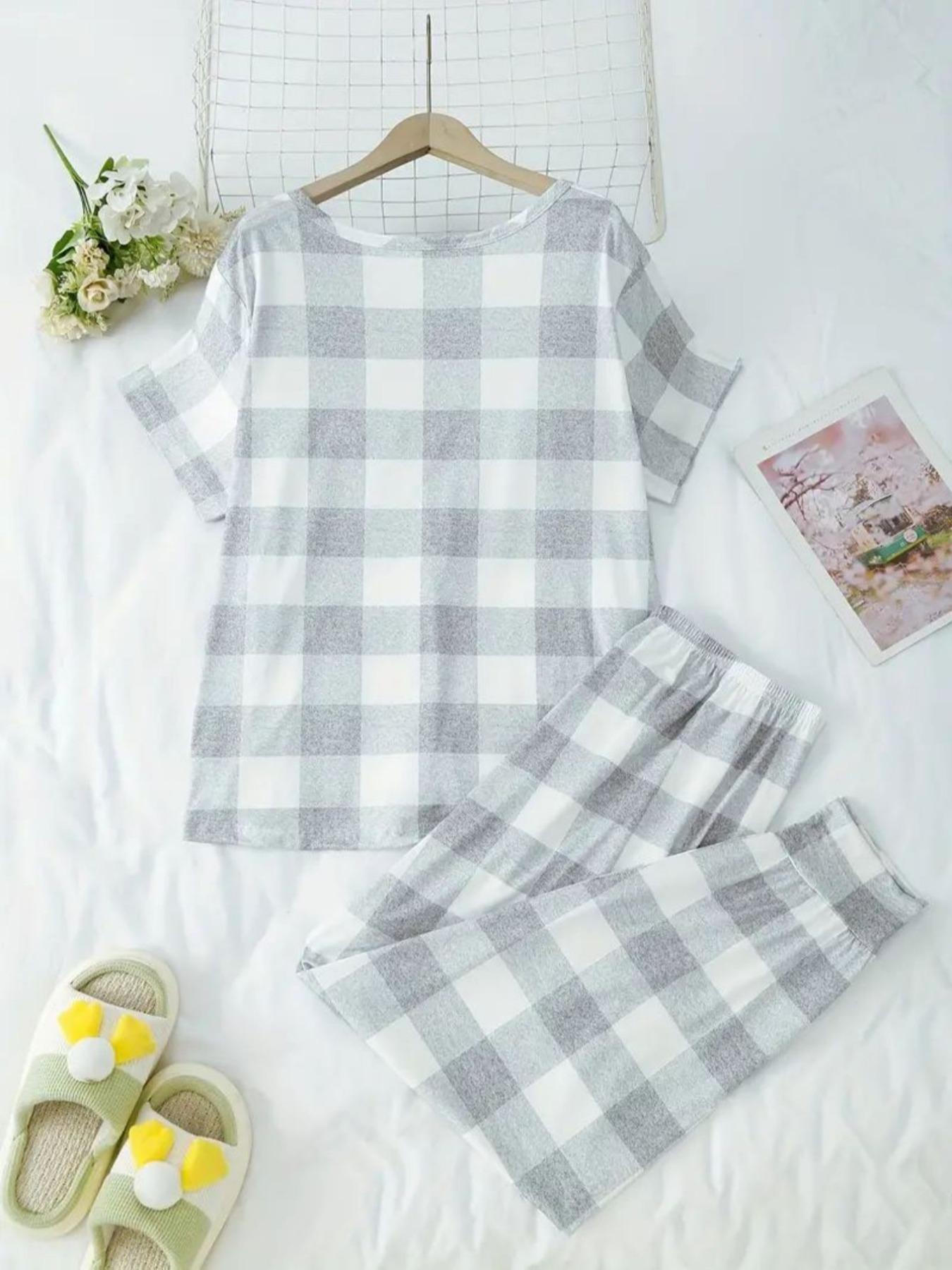 Comfortable Plus Size Pajama Set, Plaid Print Short Sleeve Top and Jogger Pants, Soft and Cozy 2-Piece Lounge Wear for Women